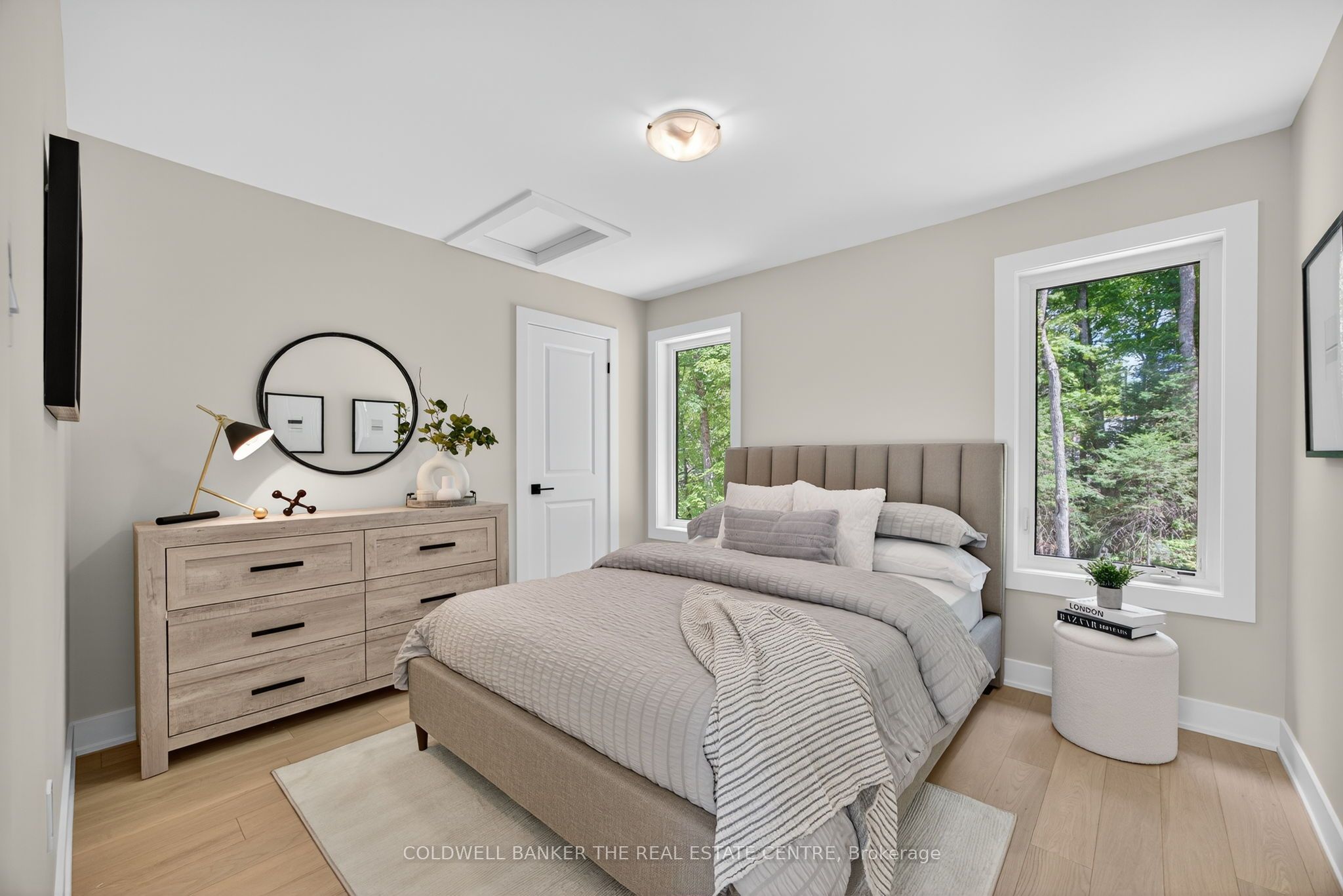 1008 Kingsridge Court Property Photo 32