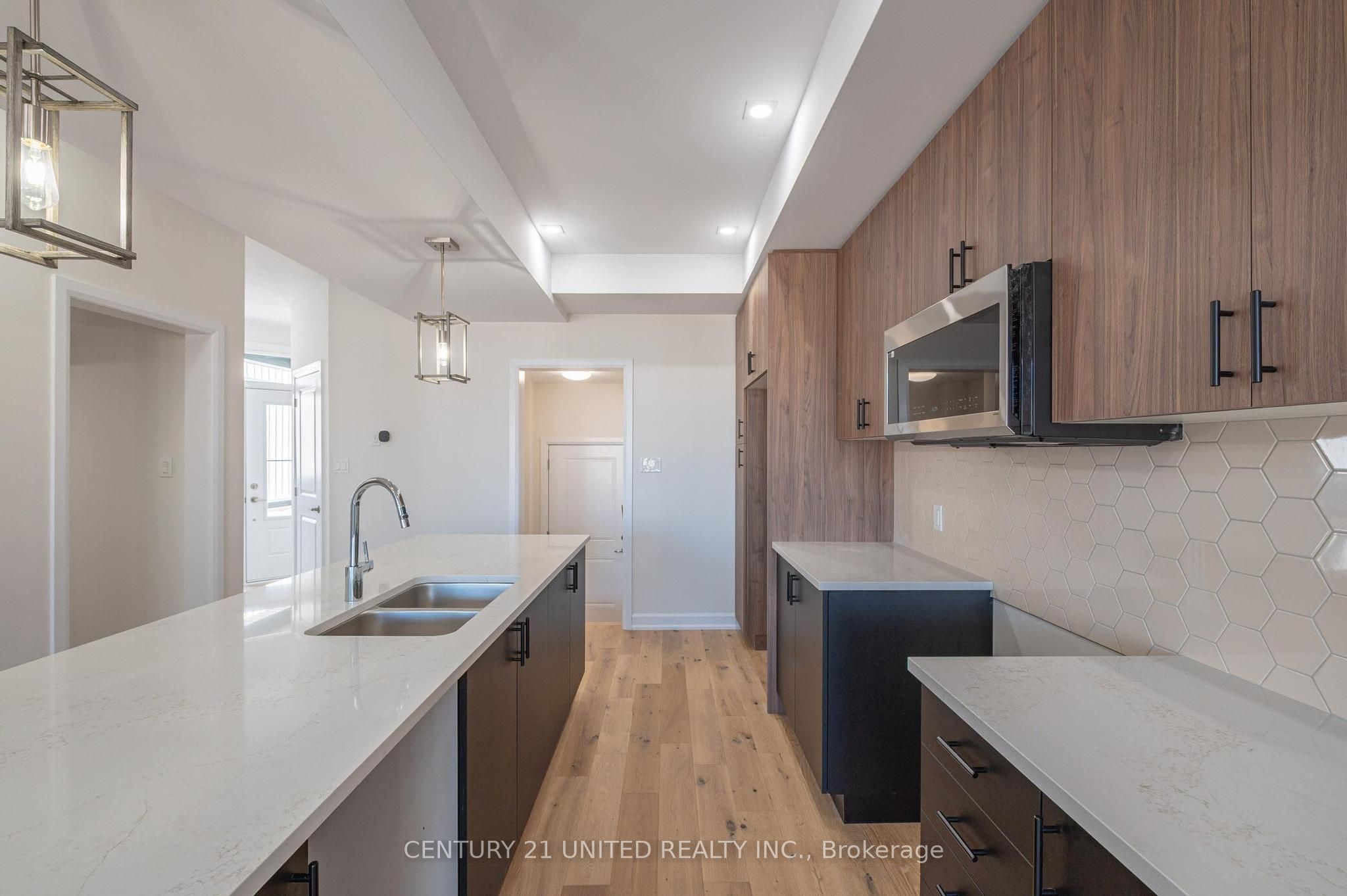 305 Mullighan Gardens Property Photo 6