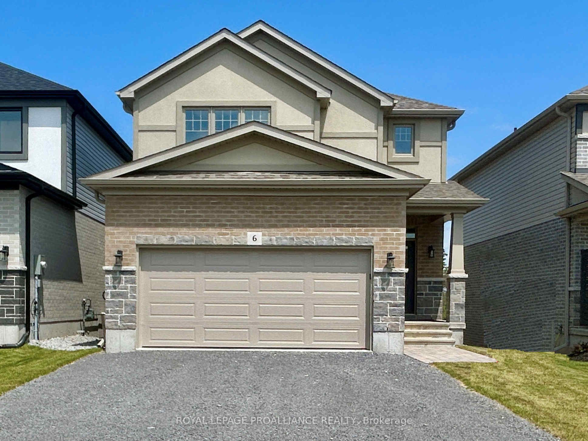 6 Peace River Street Property Photo 1