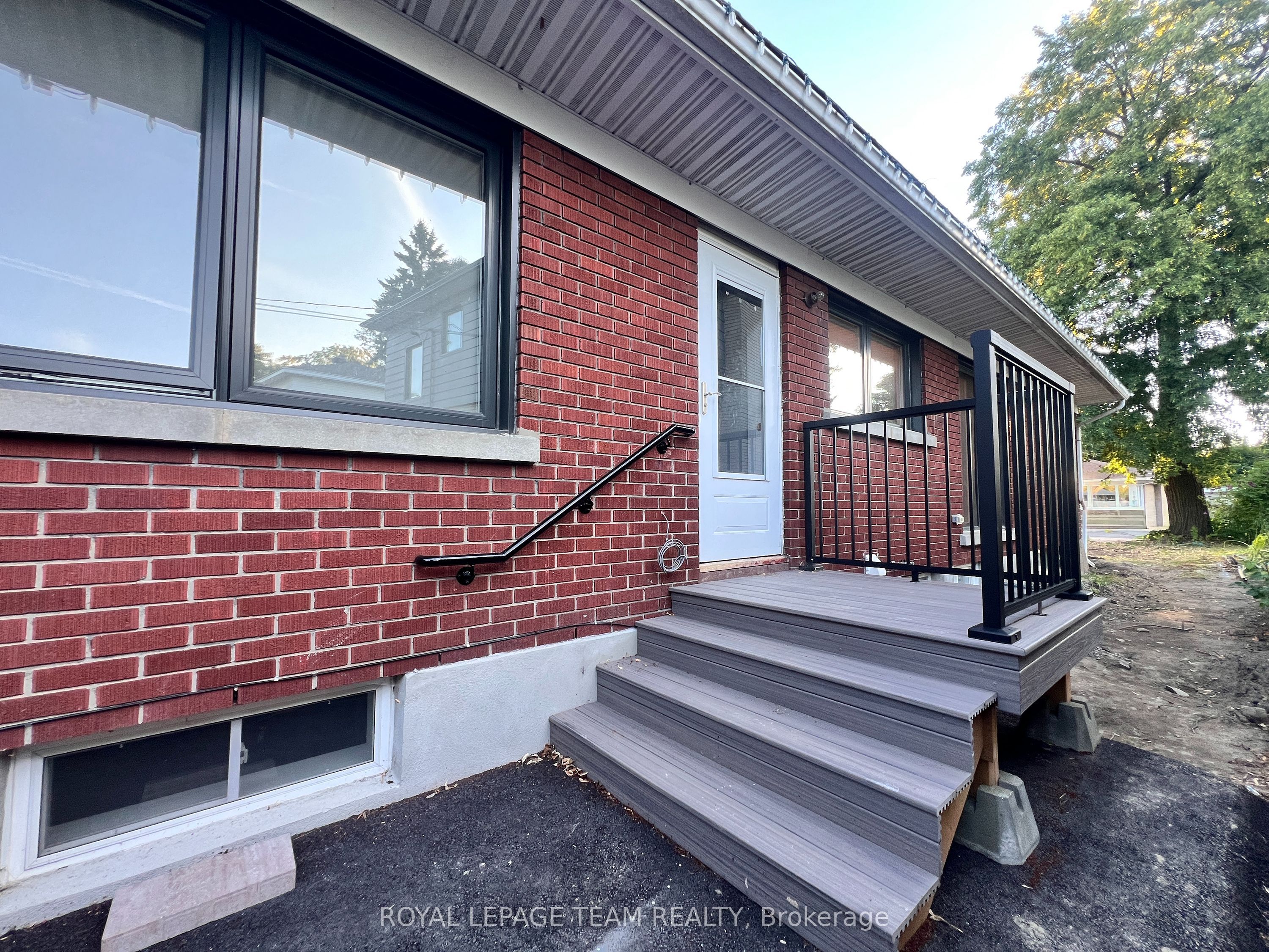 2177 Dublin Avenue B Property Photo 1