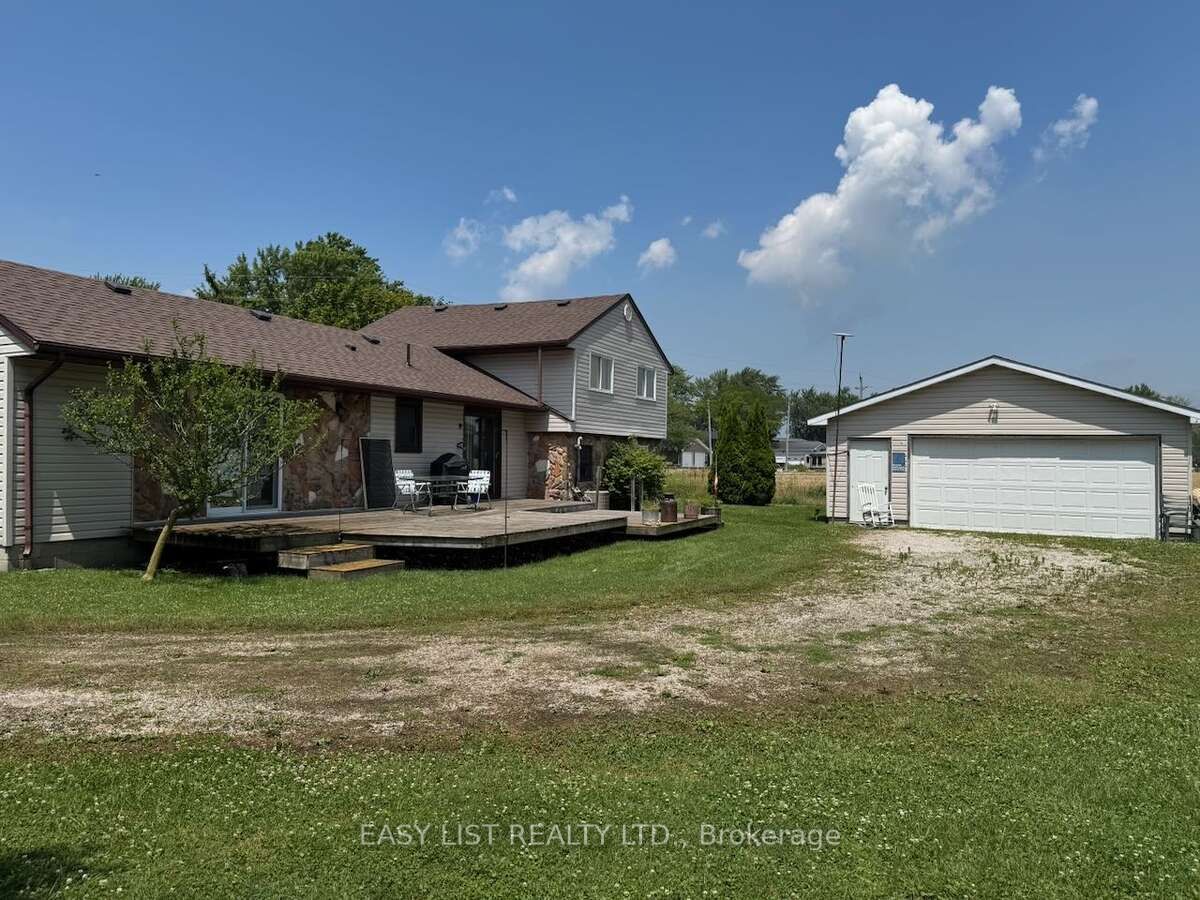 3104 St Clair Parkway Property Photo 6