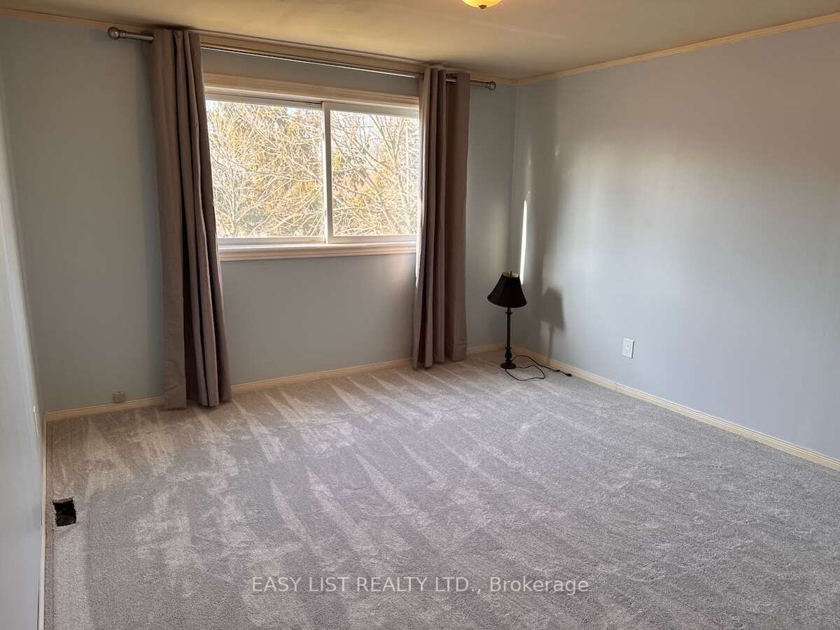 3104 St Clair Parkway Property Photo 22