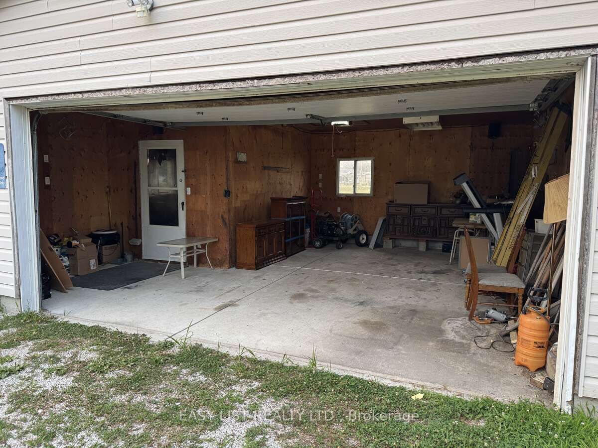 3104 St Clair Parkway Property Photo 31