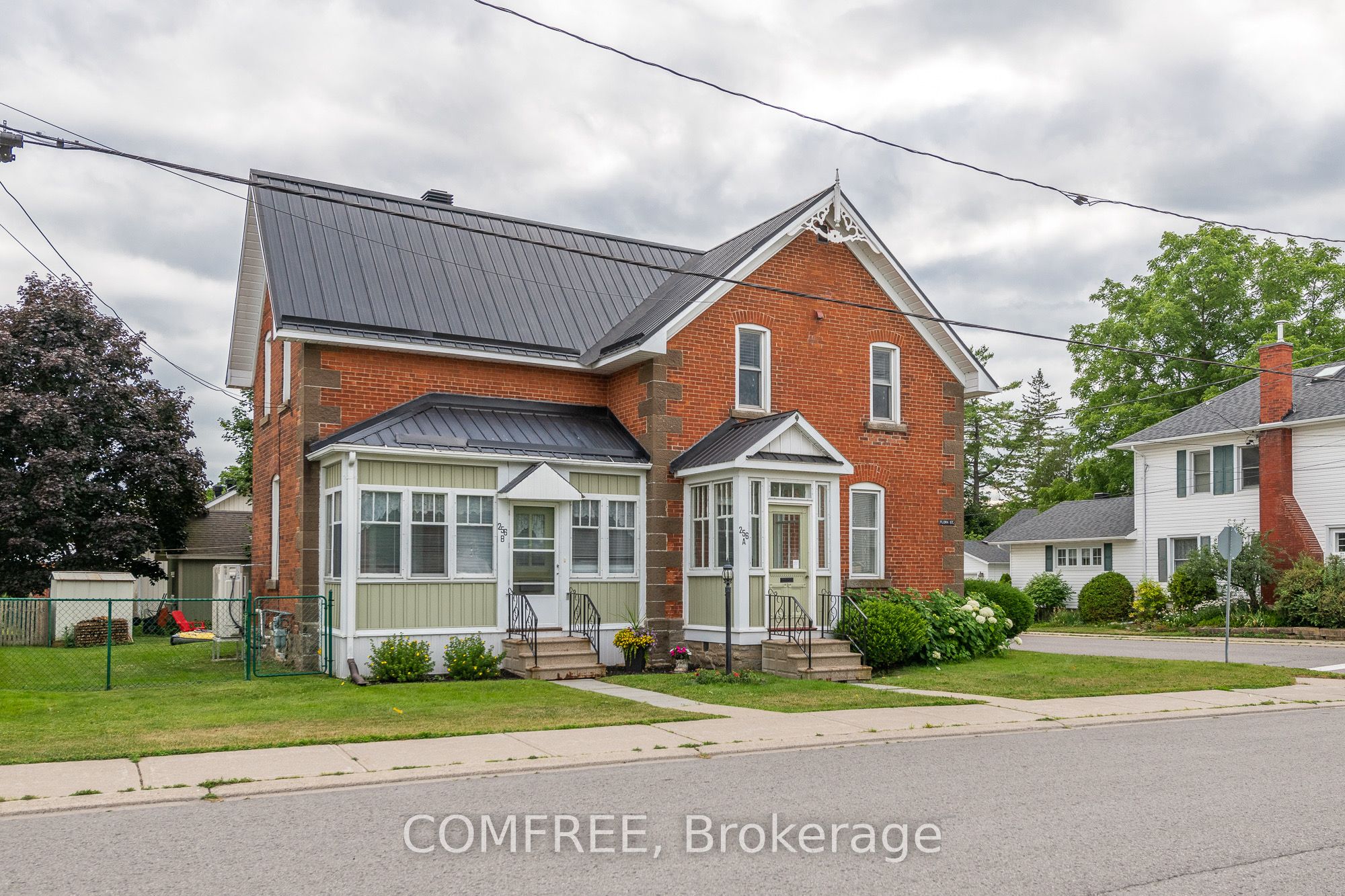 256a And 256b Flora Street Property Photo 2