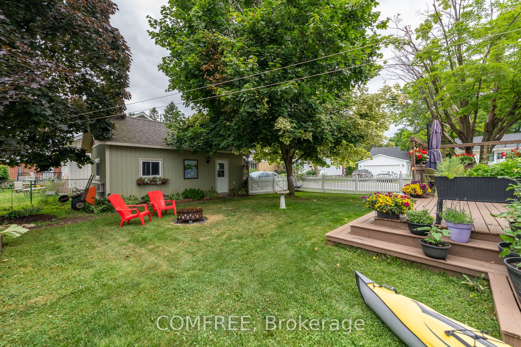 256a And 256b Flora Street Property Photo 10