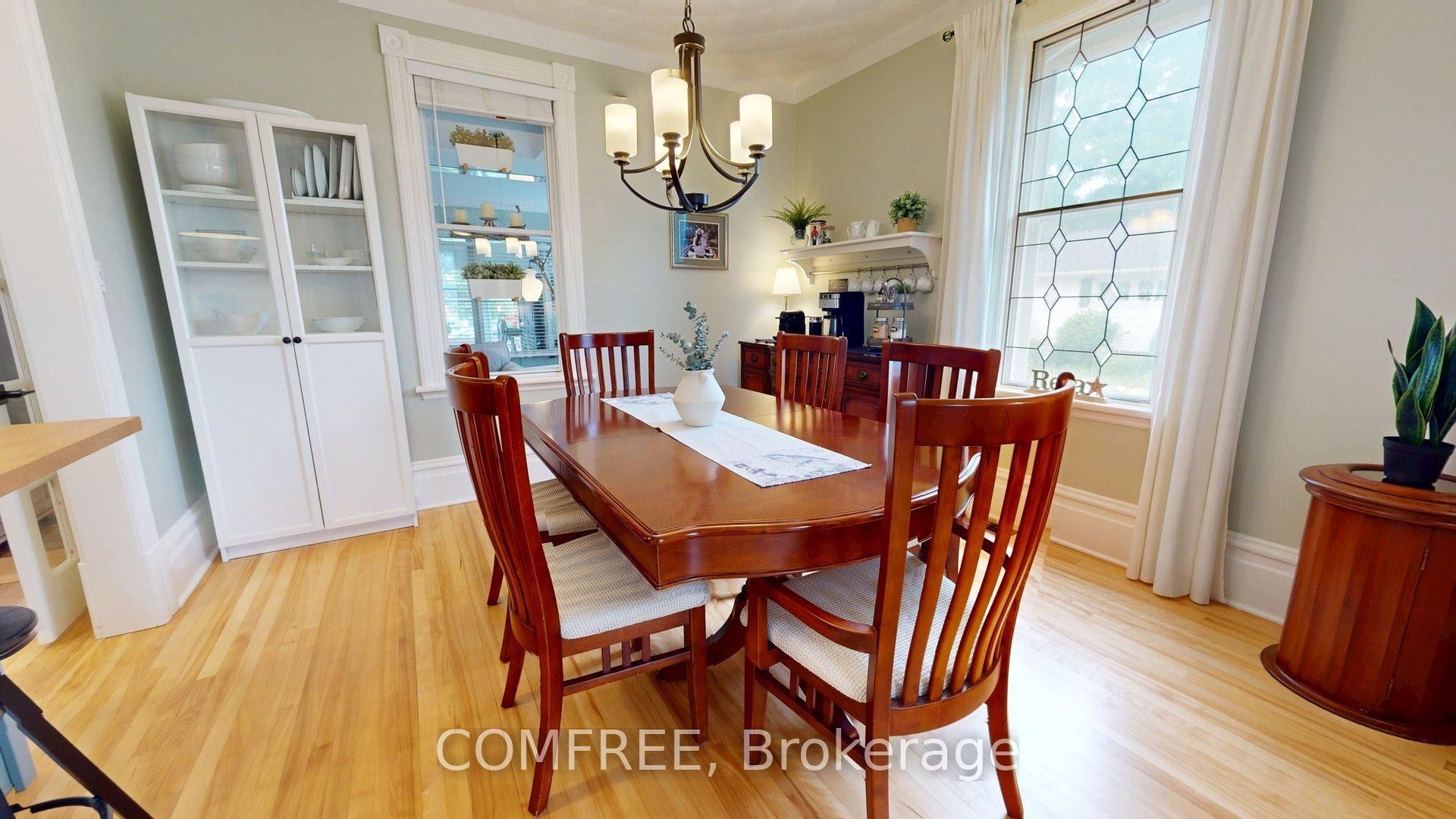 256a And 256b Flora Street Property Photo 13