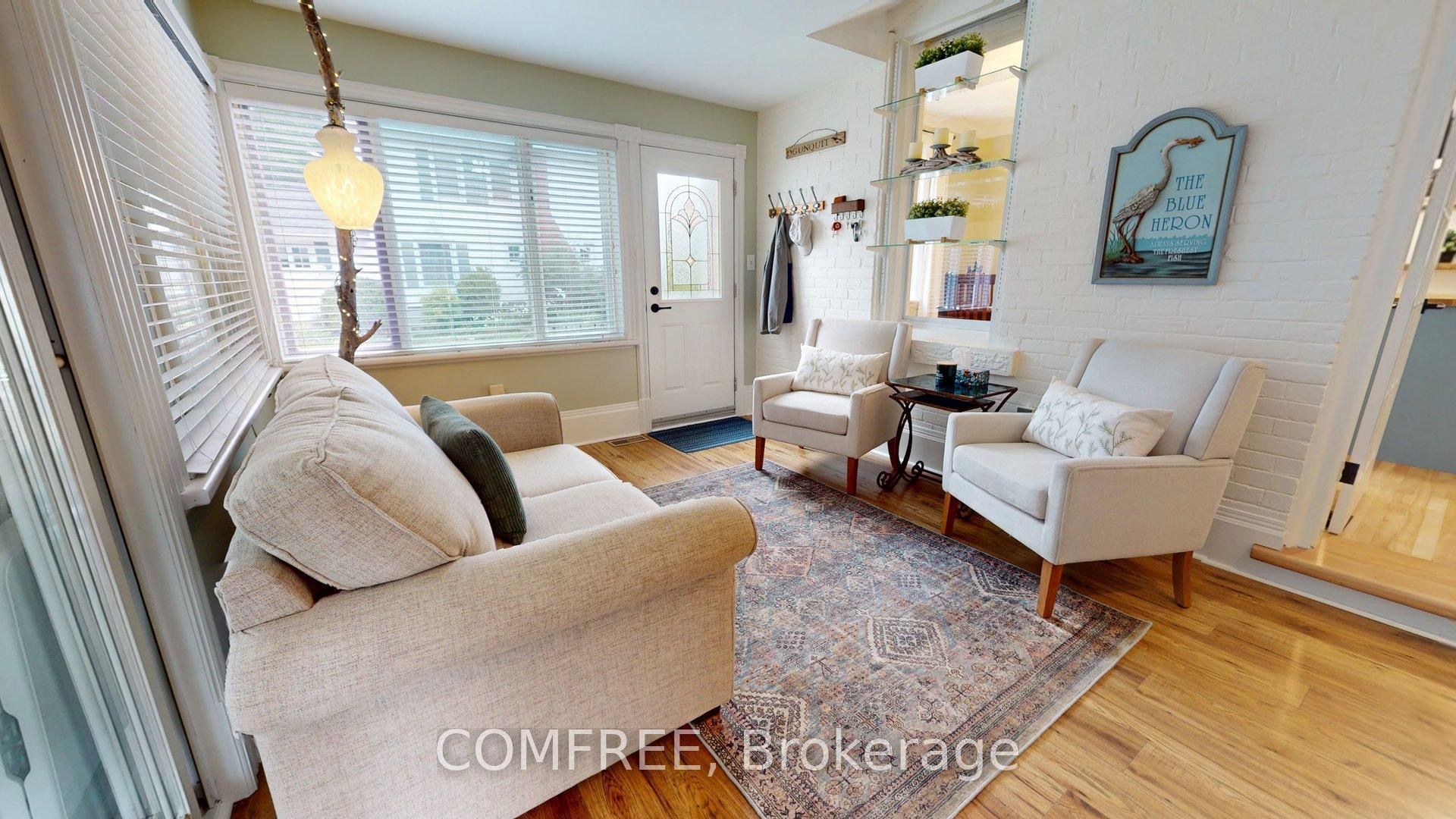 256a And 256b Flora Street Property Photo 17