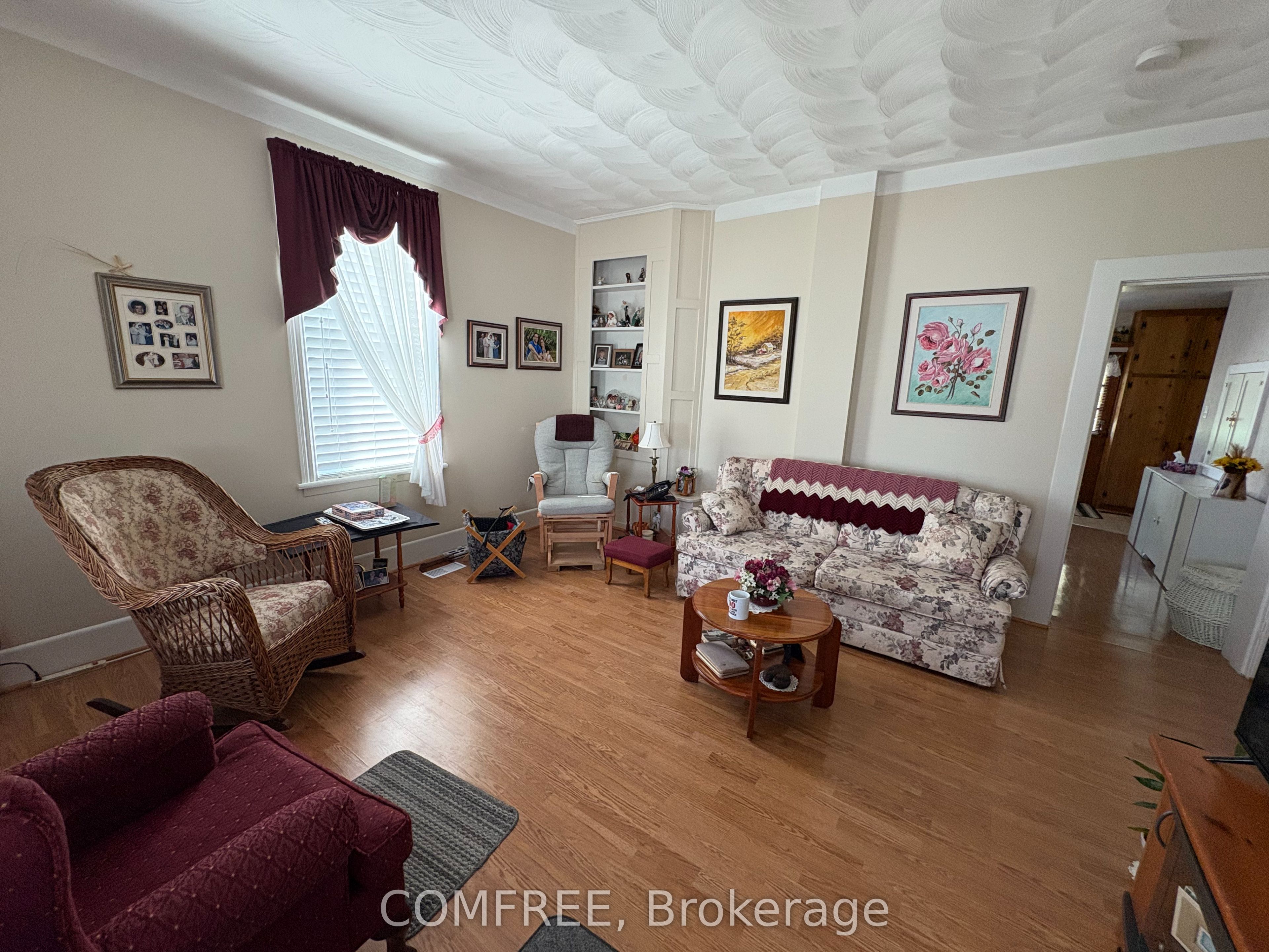 256a And 256b Flora Street Property Photo 26
