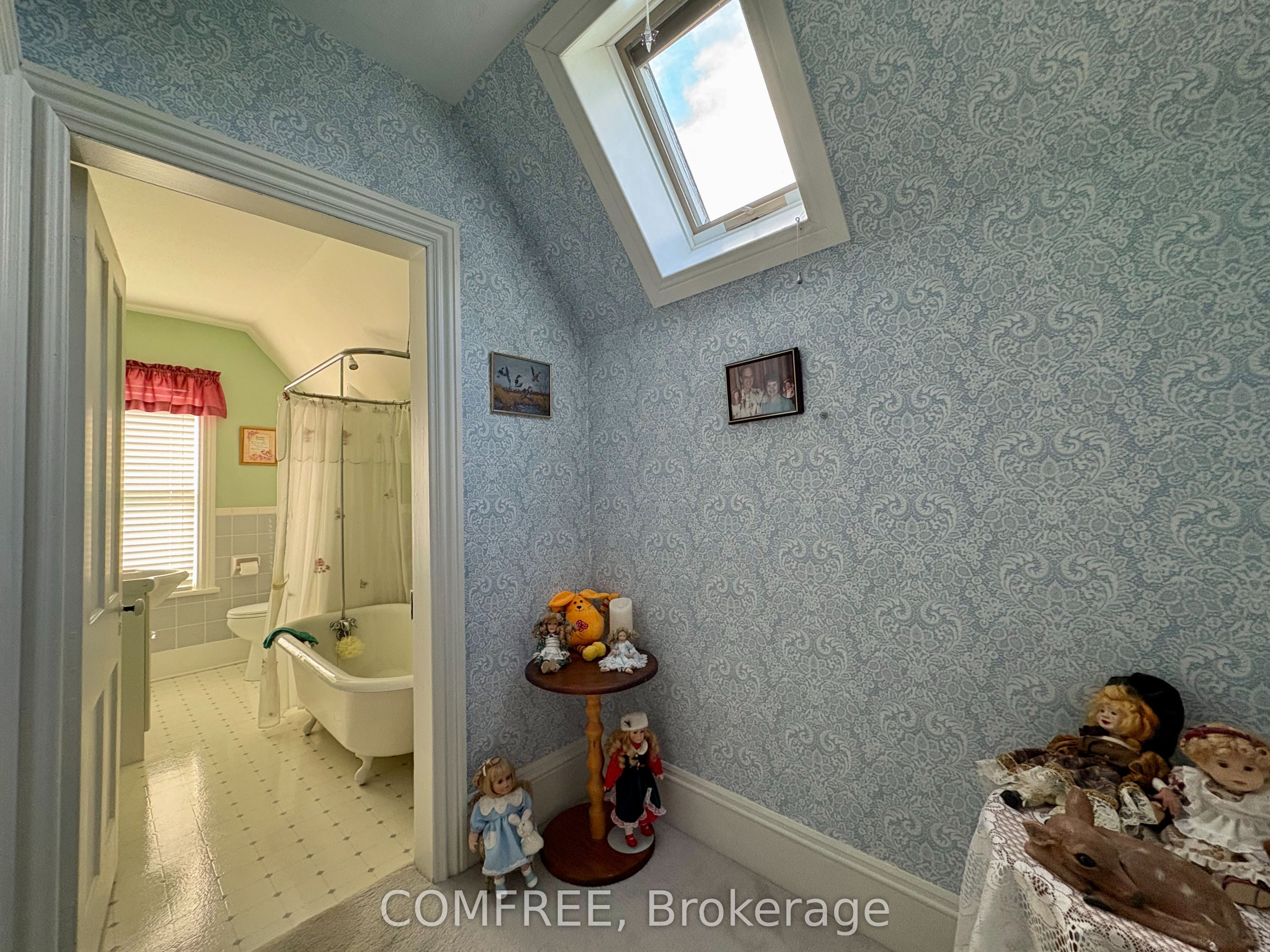 256a And 256b Flora Street Property Photo 29