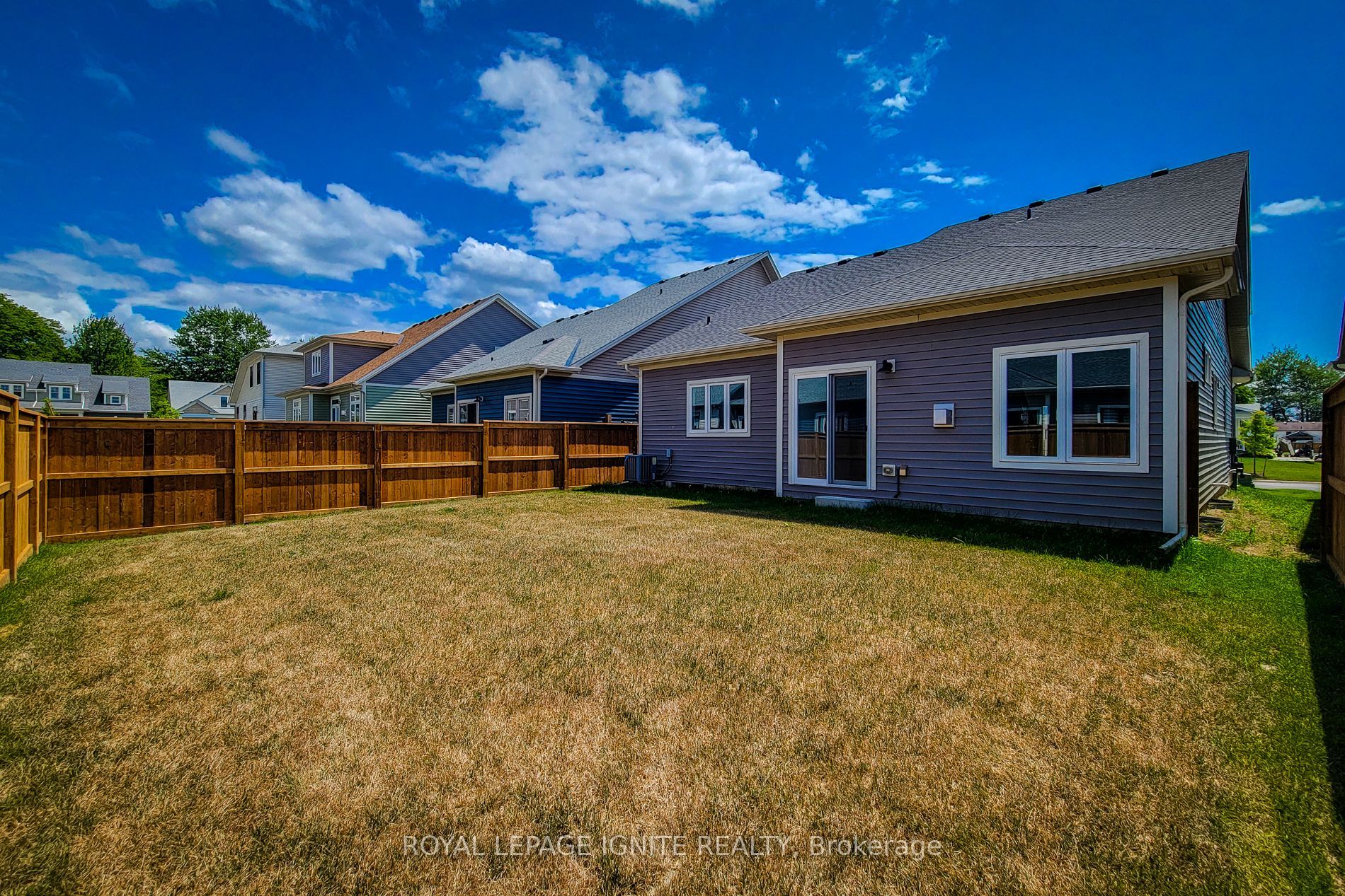 54 Beach Walk Crescent Property Photo 4