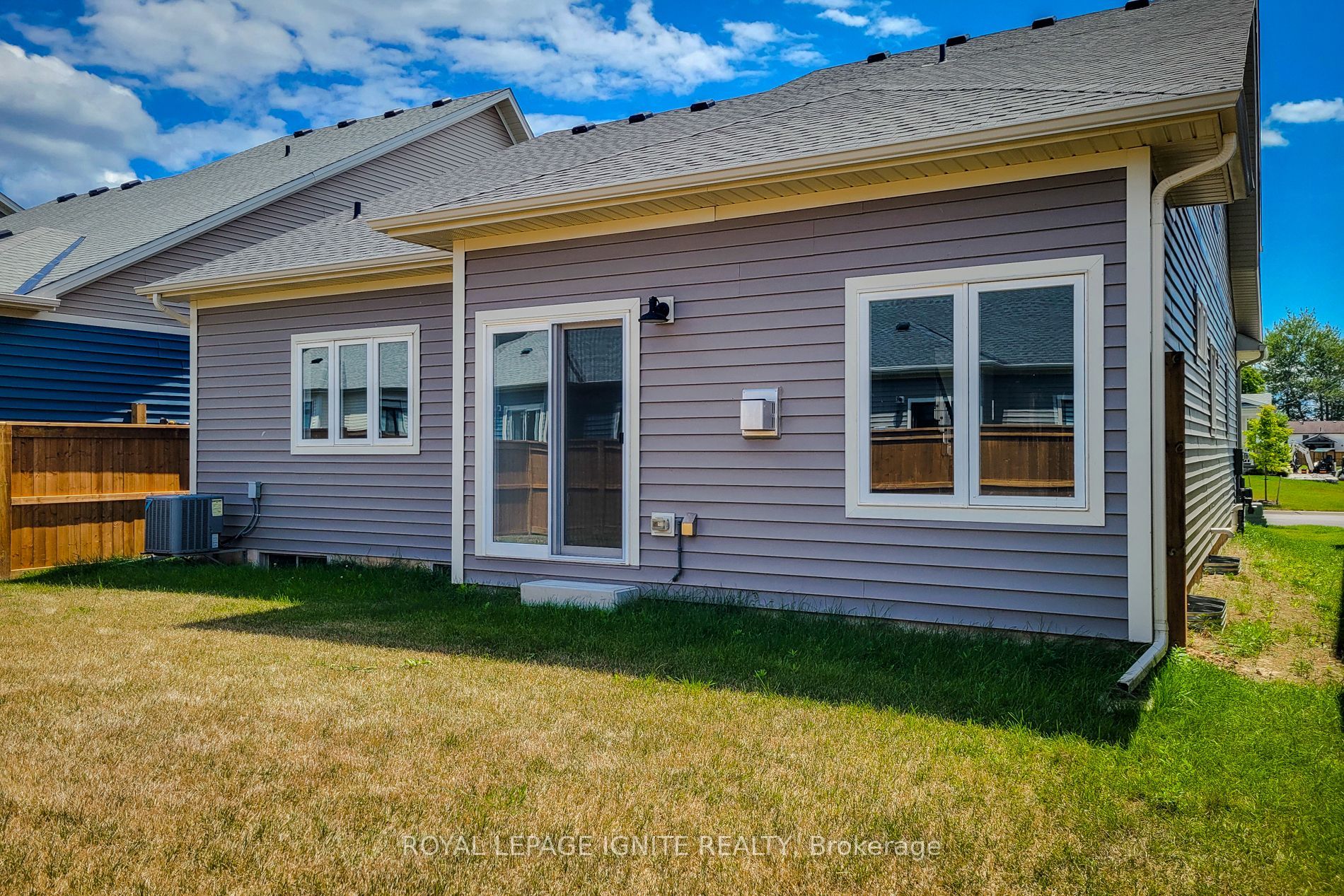 54 Beach Walk Crescent Property Photo 7