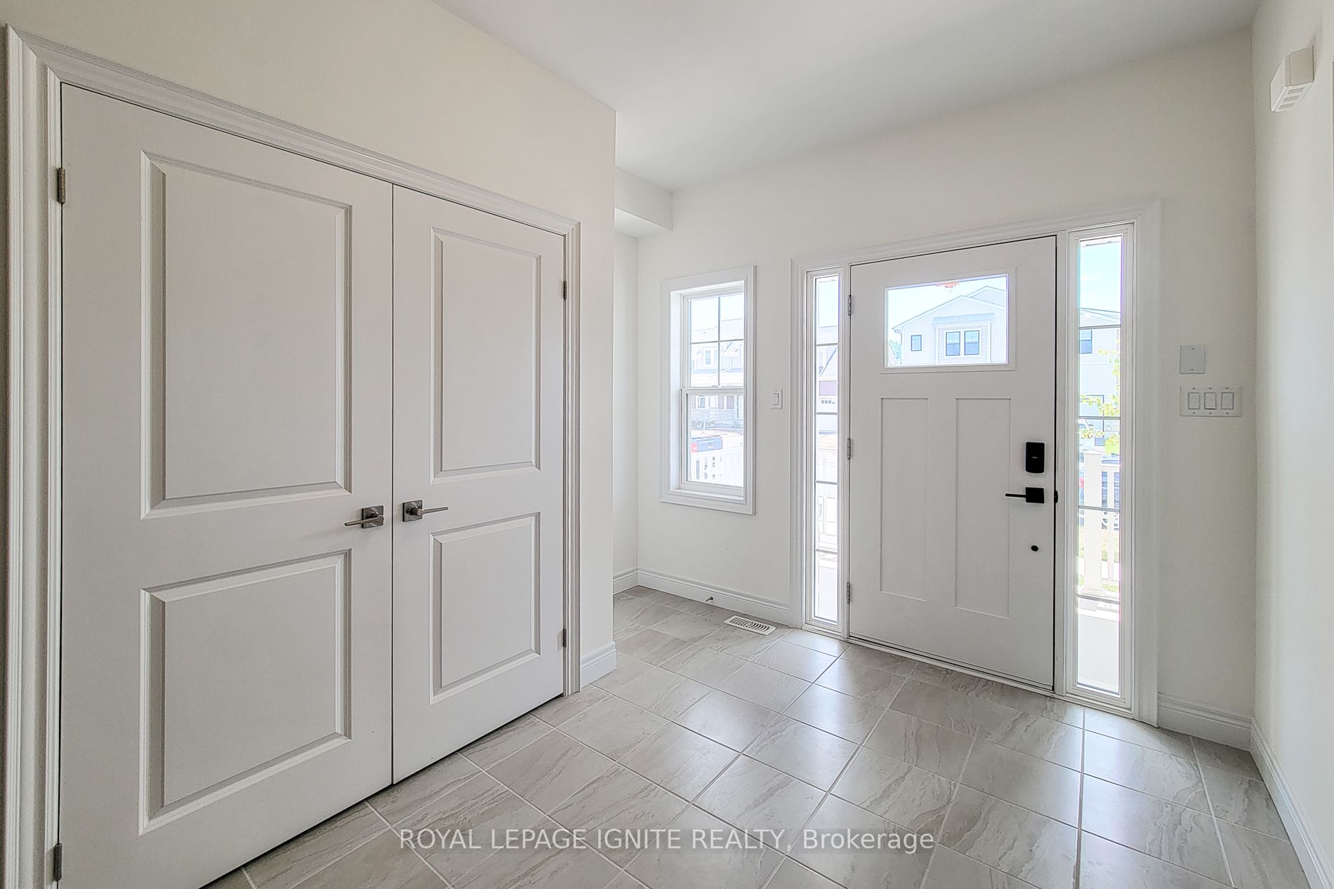54 Beach Walk Crescent Property Photo 9