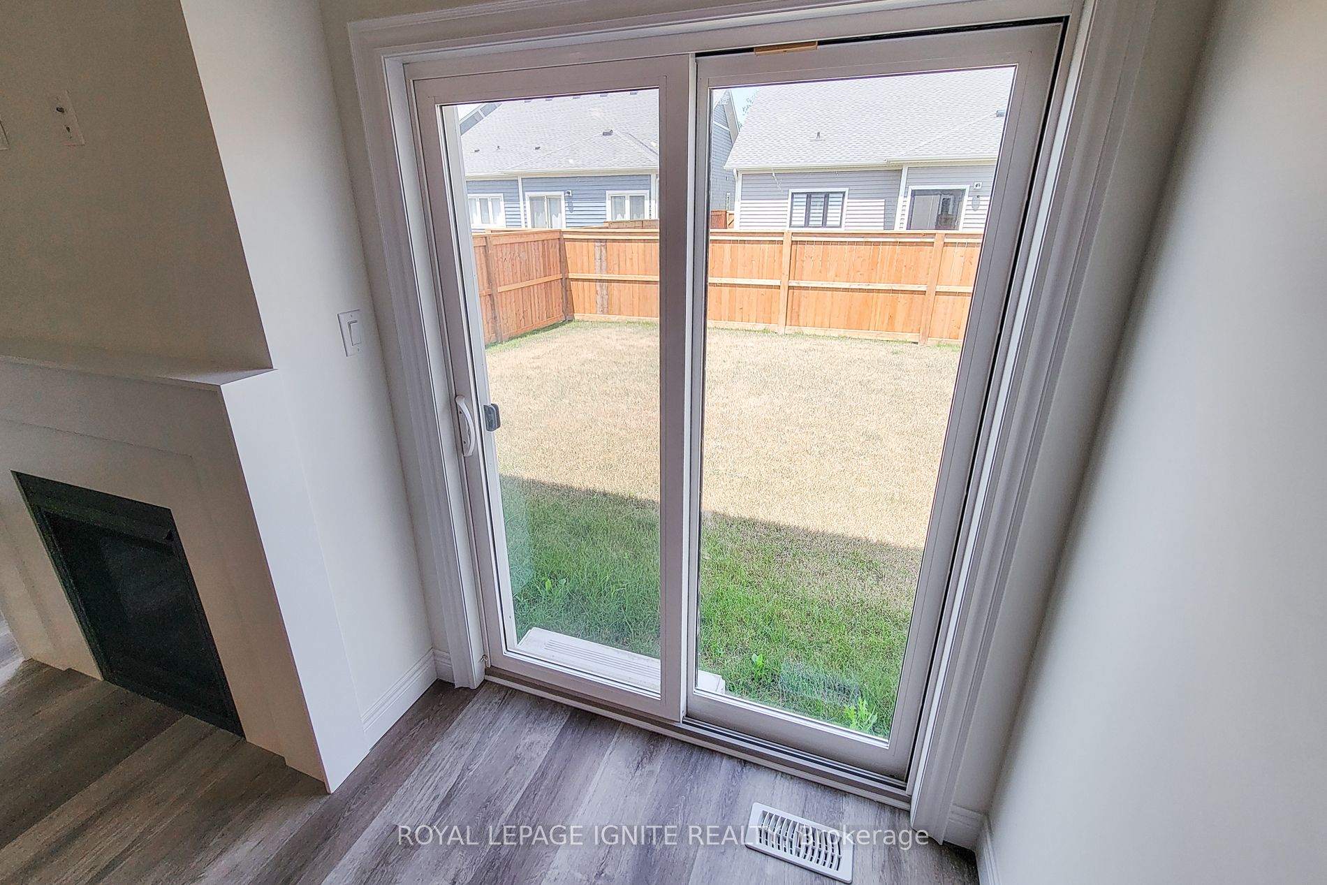 54 Beach Walk Crescent Property Photo 20