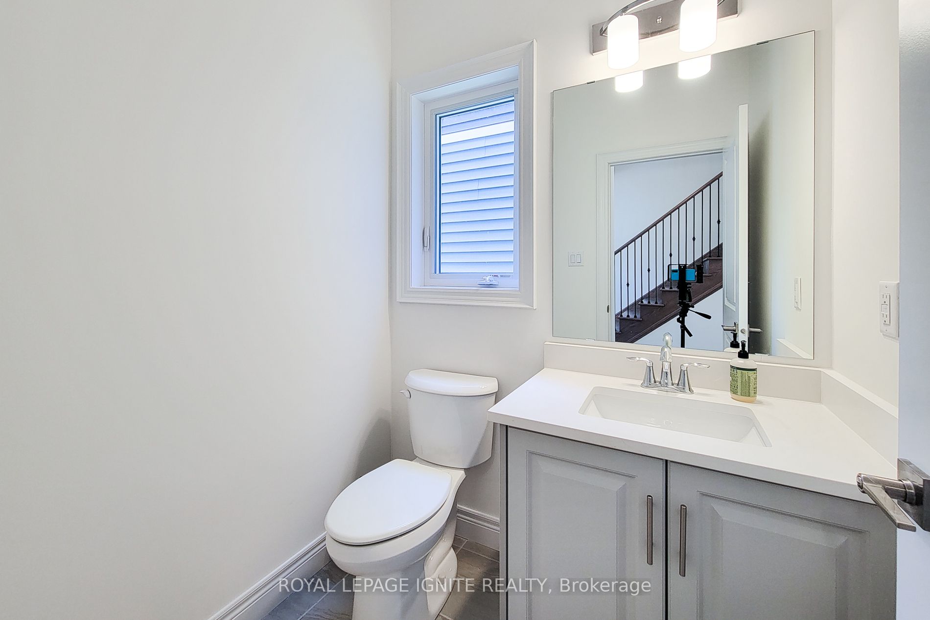 54 Beach Walk Crescent Property Photo 27
