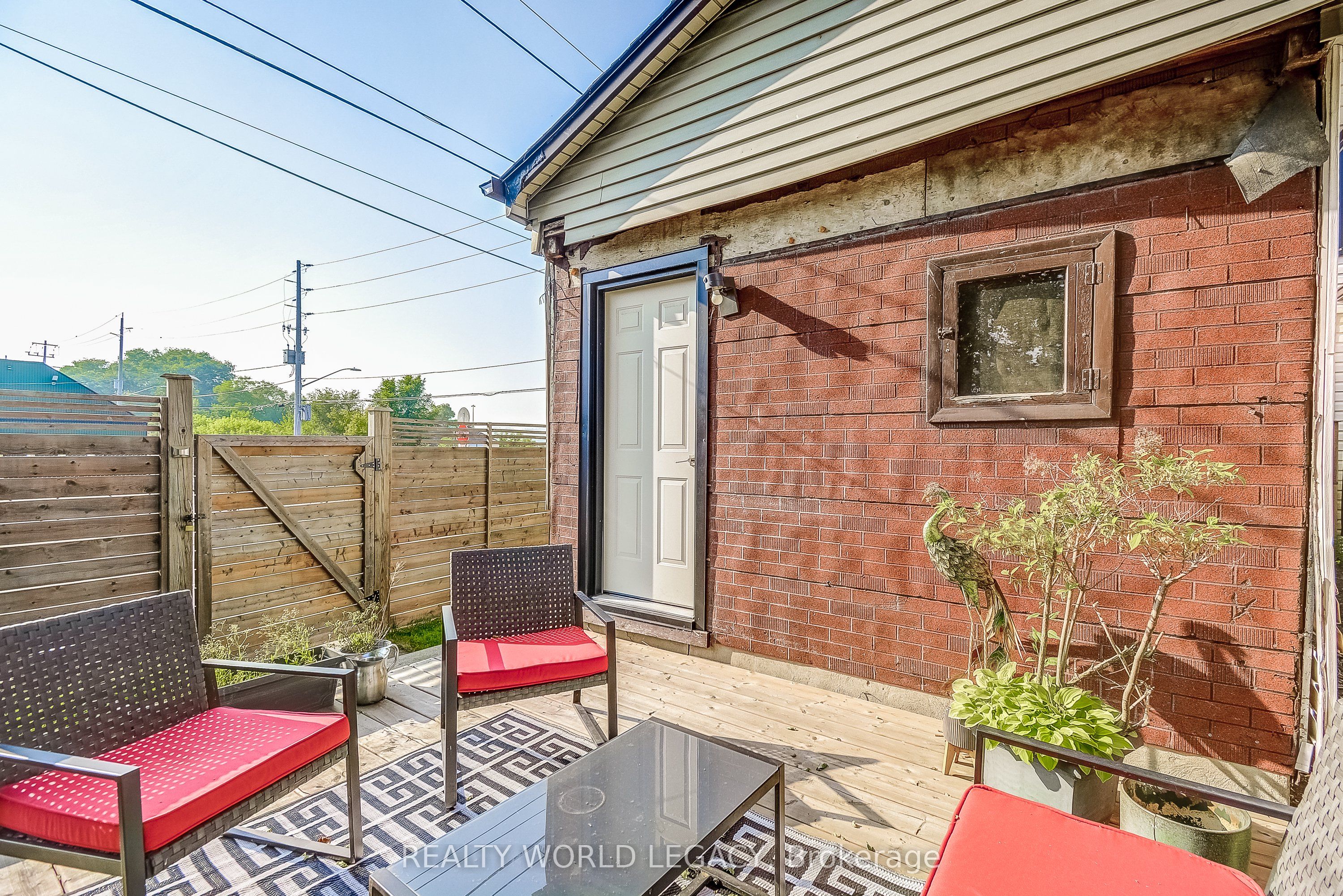 201 Barton Street W Property Photo 34