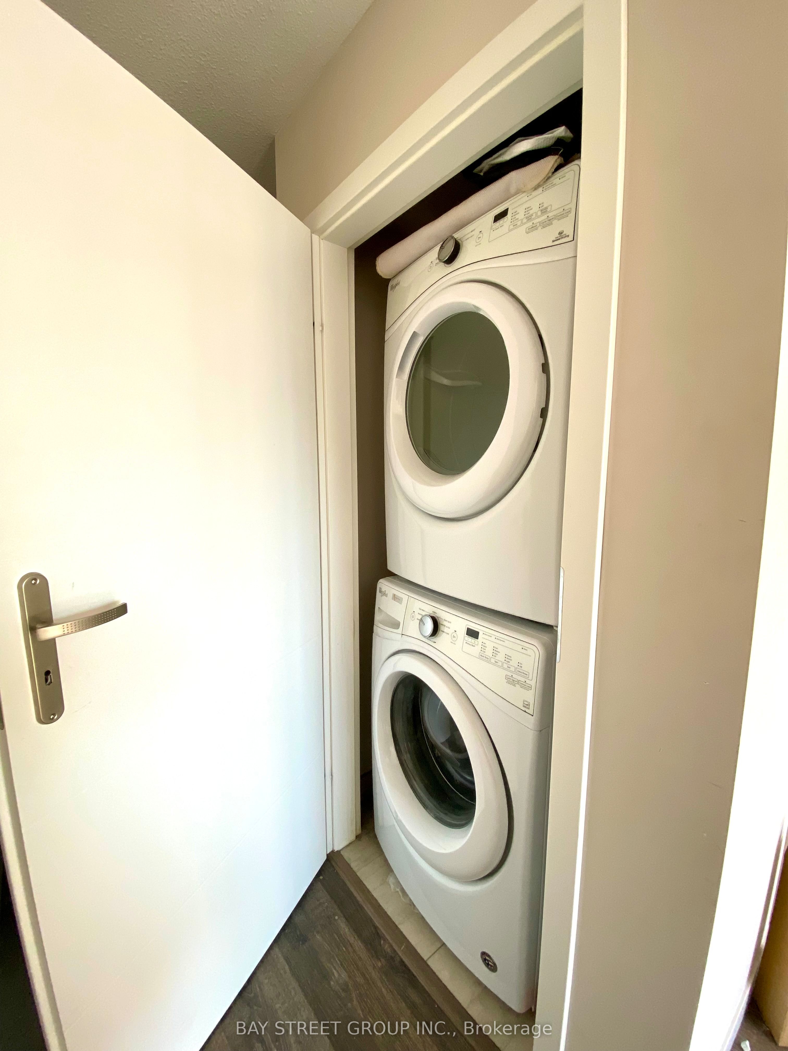 288 Albert Street 217 Property Photo 7