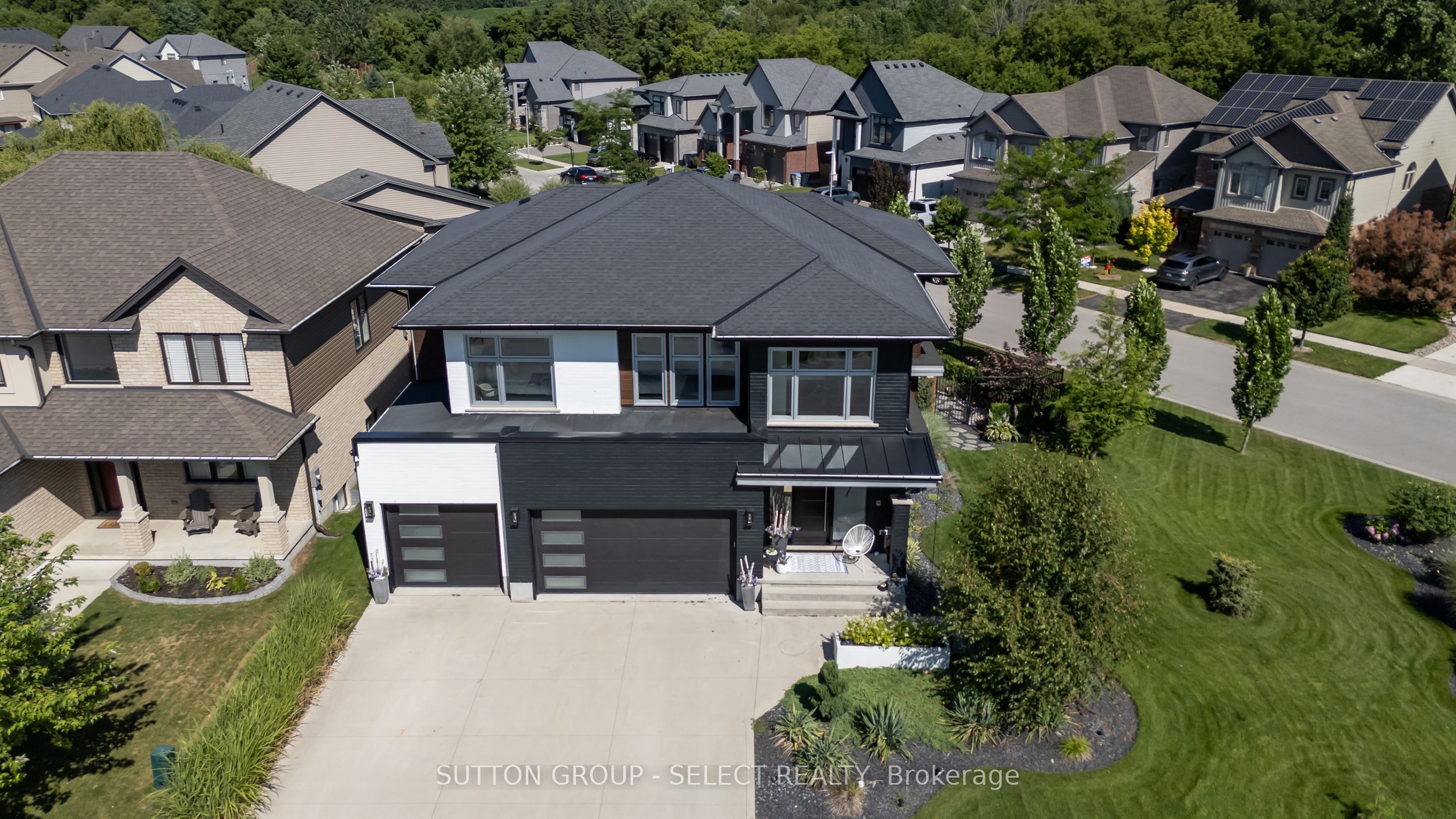 7 Valleyview Cres