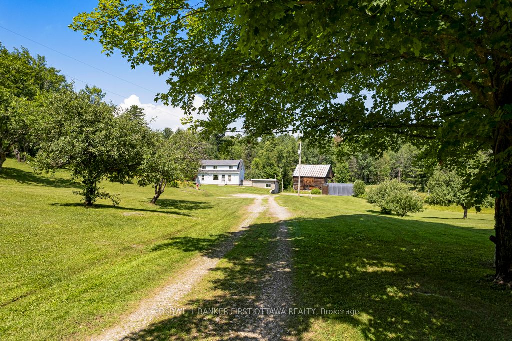 9252 Highway 511 Road Property Photo 1