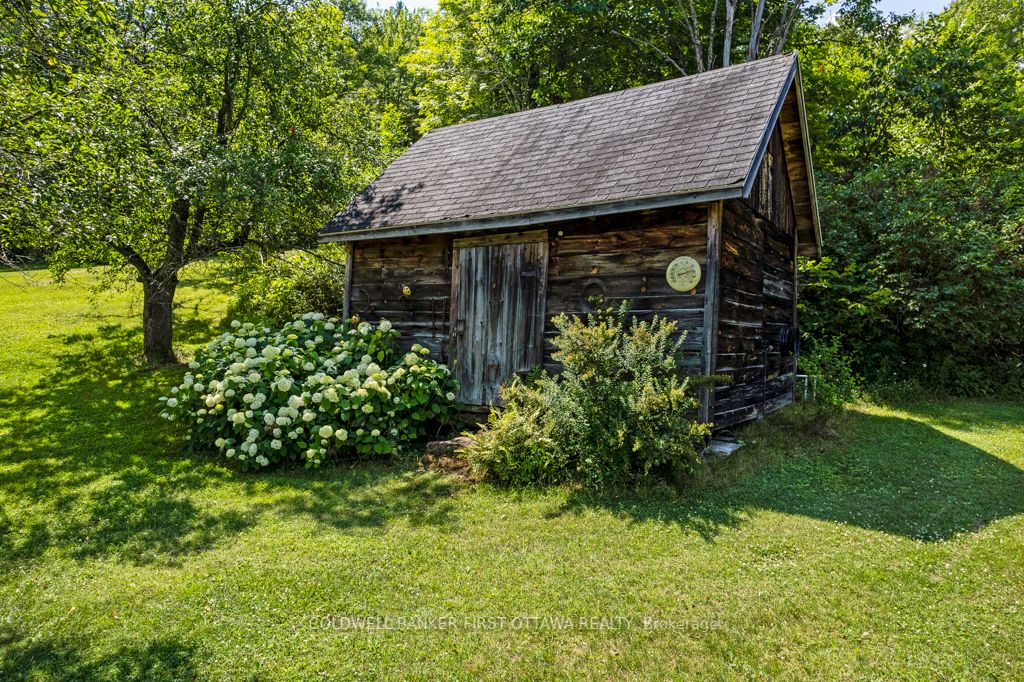 9252 Highway 511 Road Property Photo 3