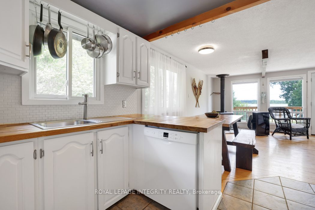 8 Hart Lane Property Photo 13