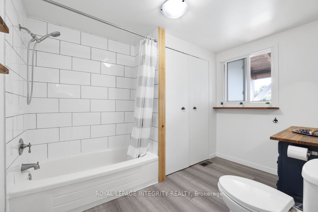 8 Hart Lane Property Photo 15