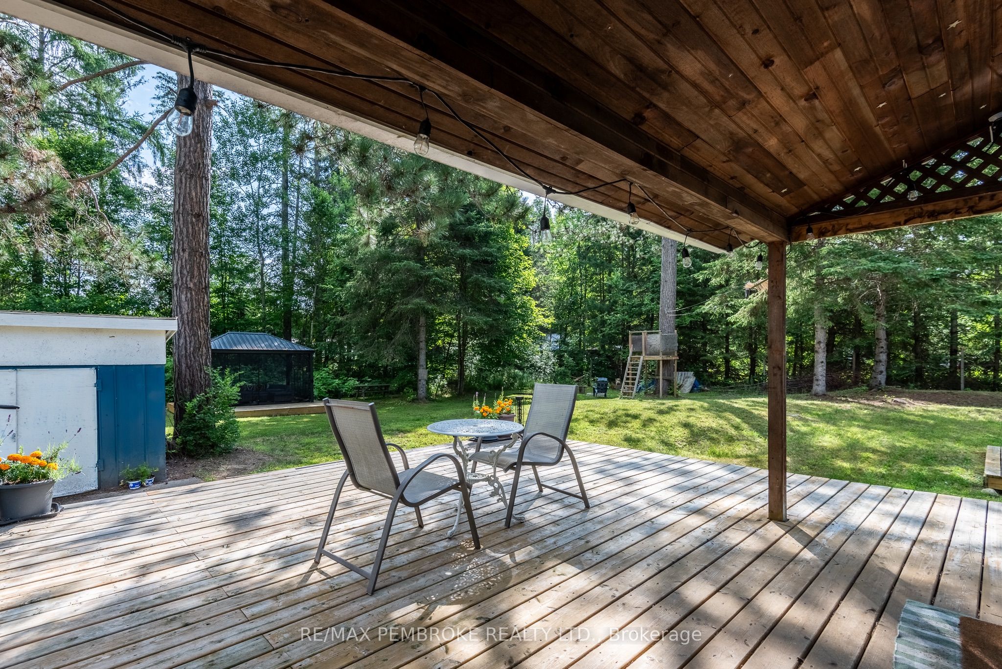 30 Ottawa Street Property Photo 4