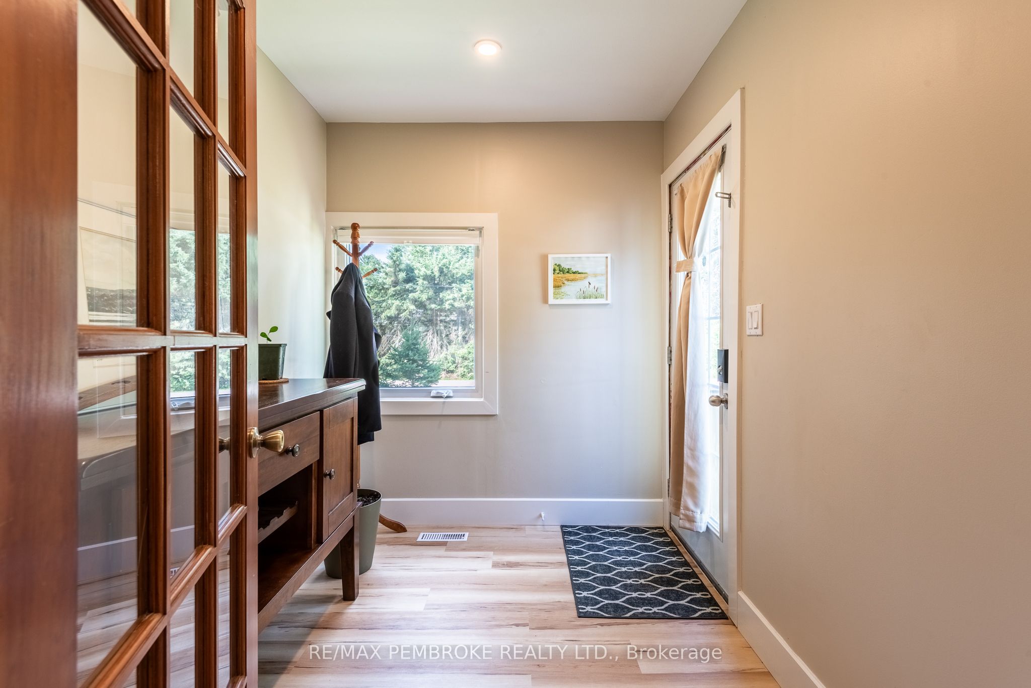 30 Ottawa Street Property Photo 7