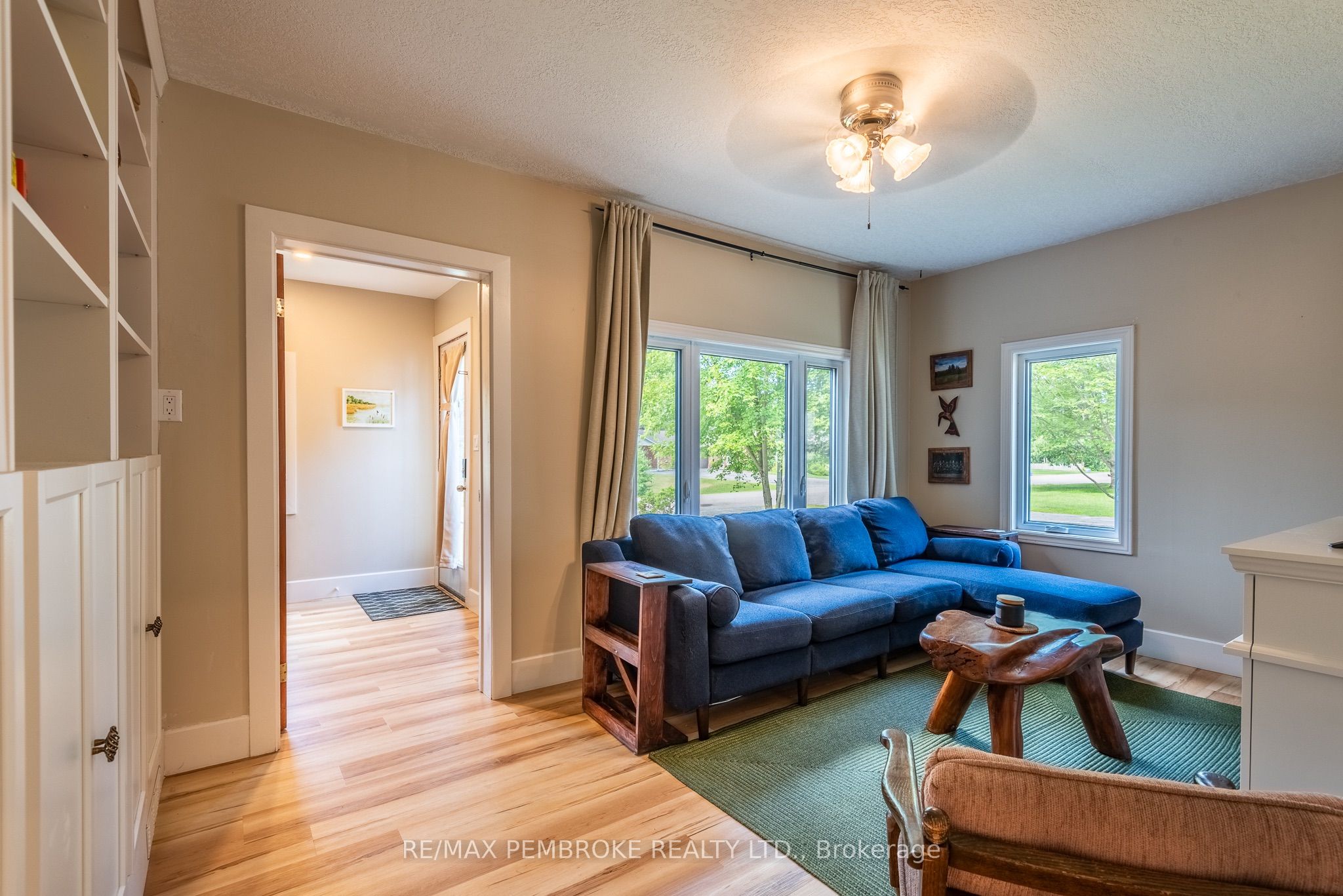 30 Ottawa Street Property Photo 9