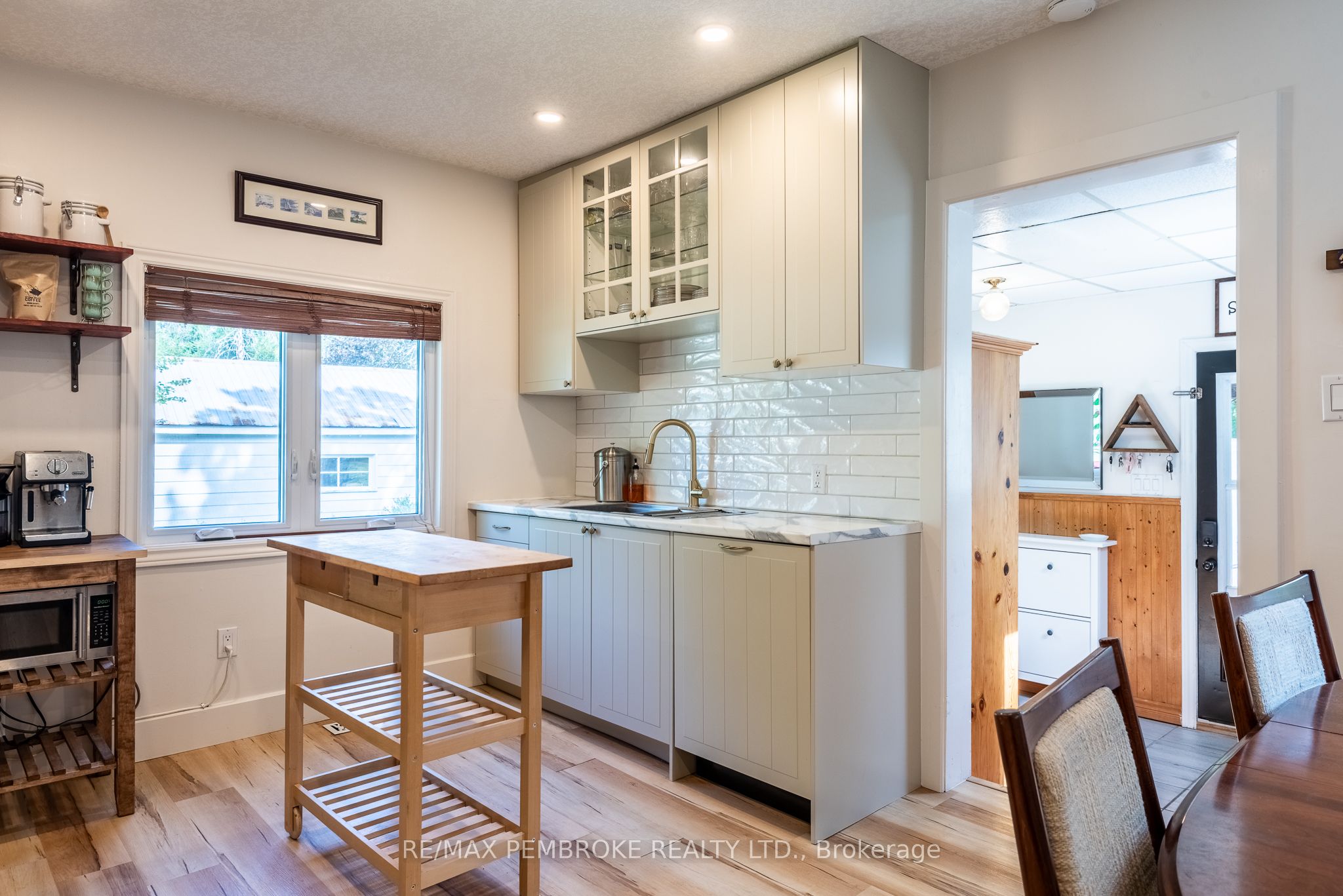 30 Ottawa Street Property Photo 17
