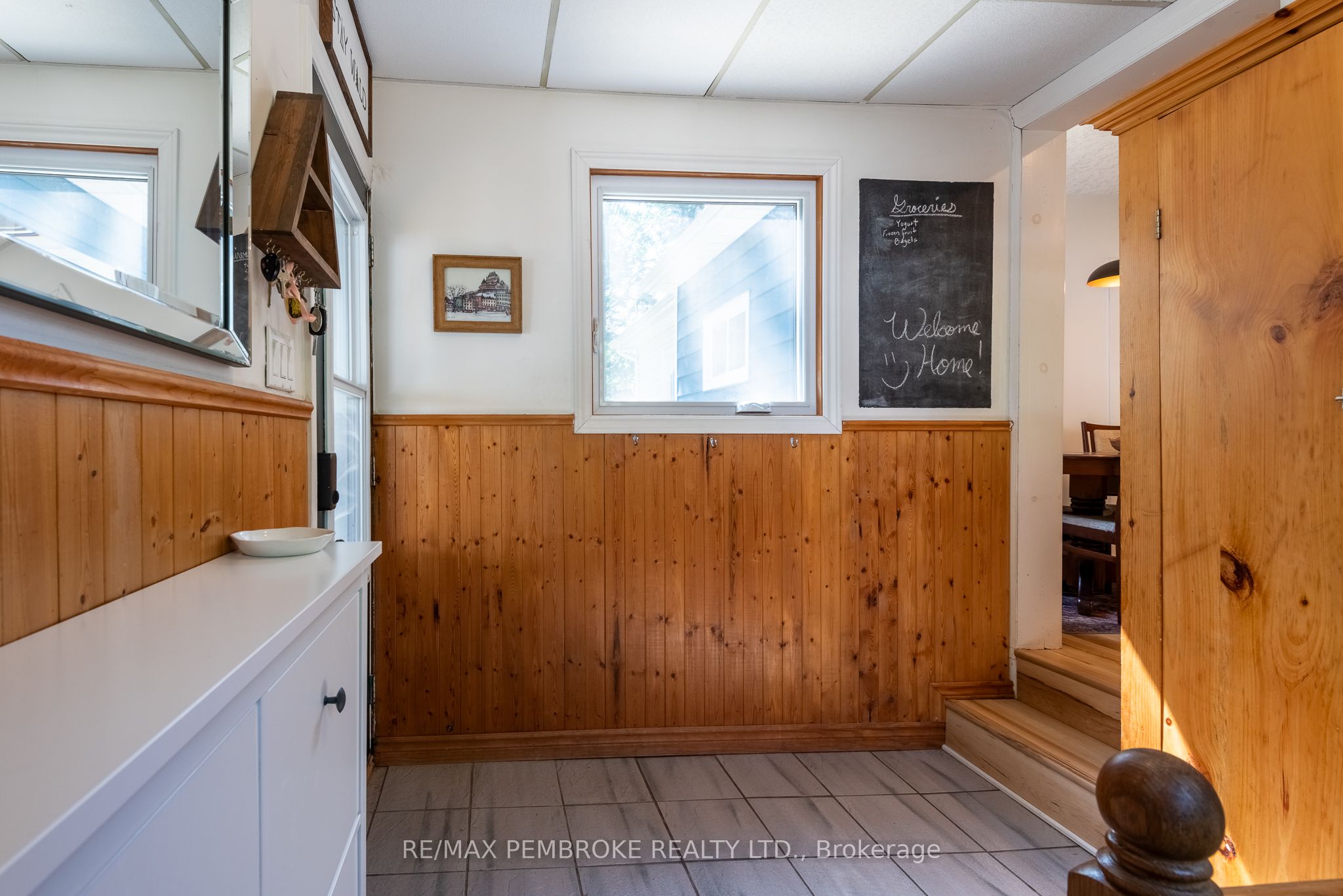 30 Ottawa Street Property Photo 19