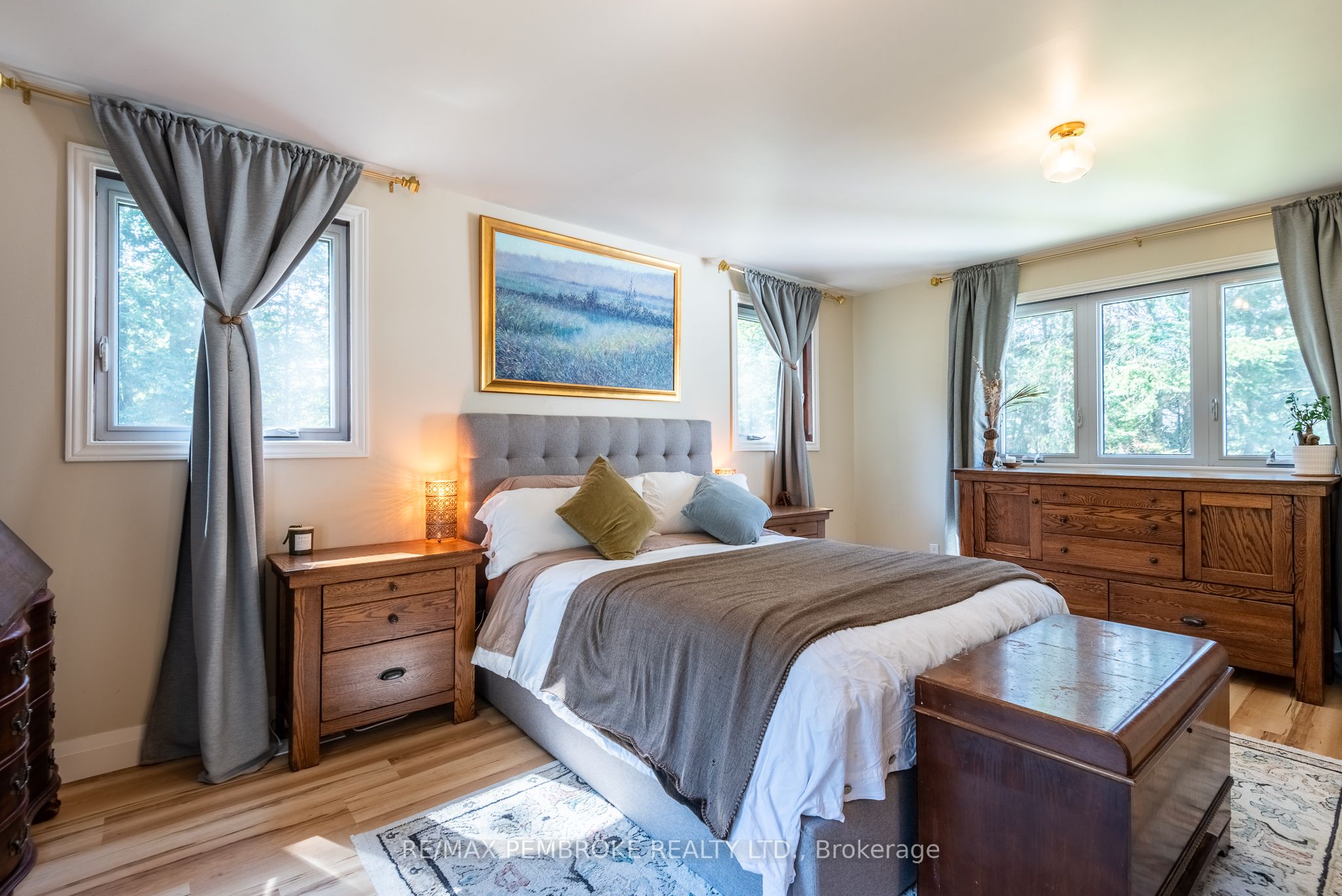 30 Ottawa Street Property Photo 24