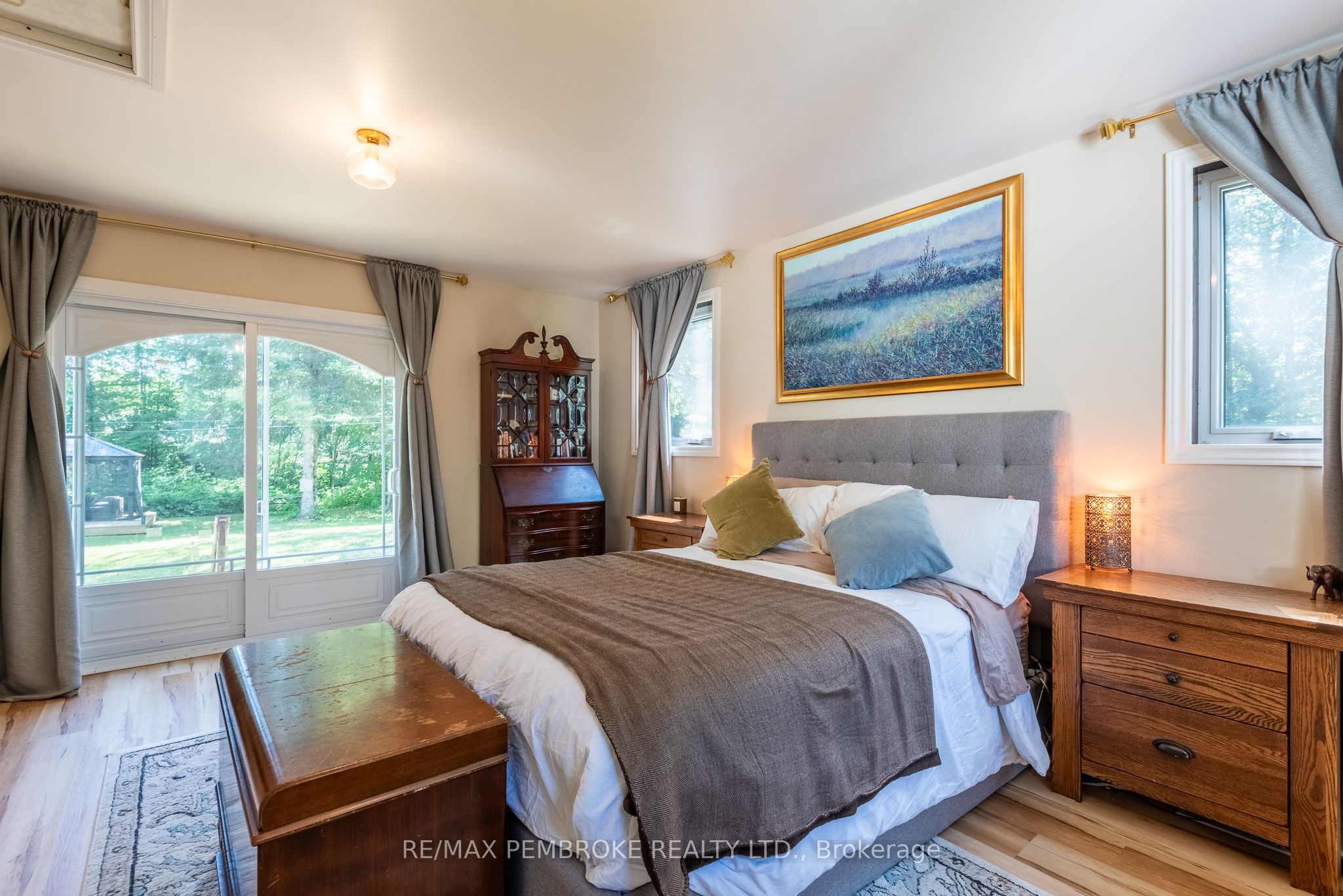 30 Ottawa Street Property Photo 25