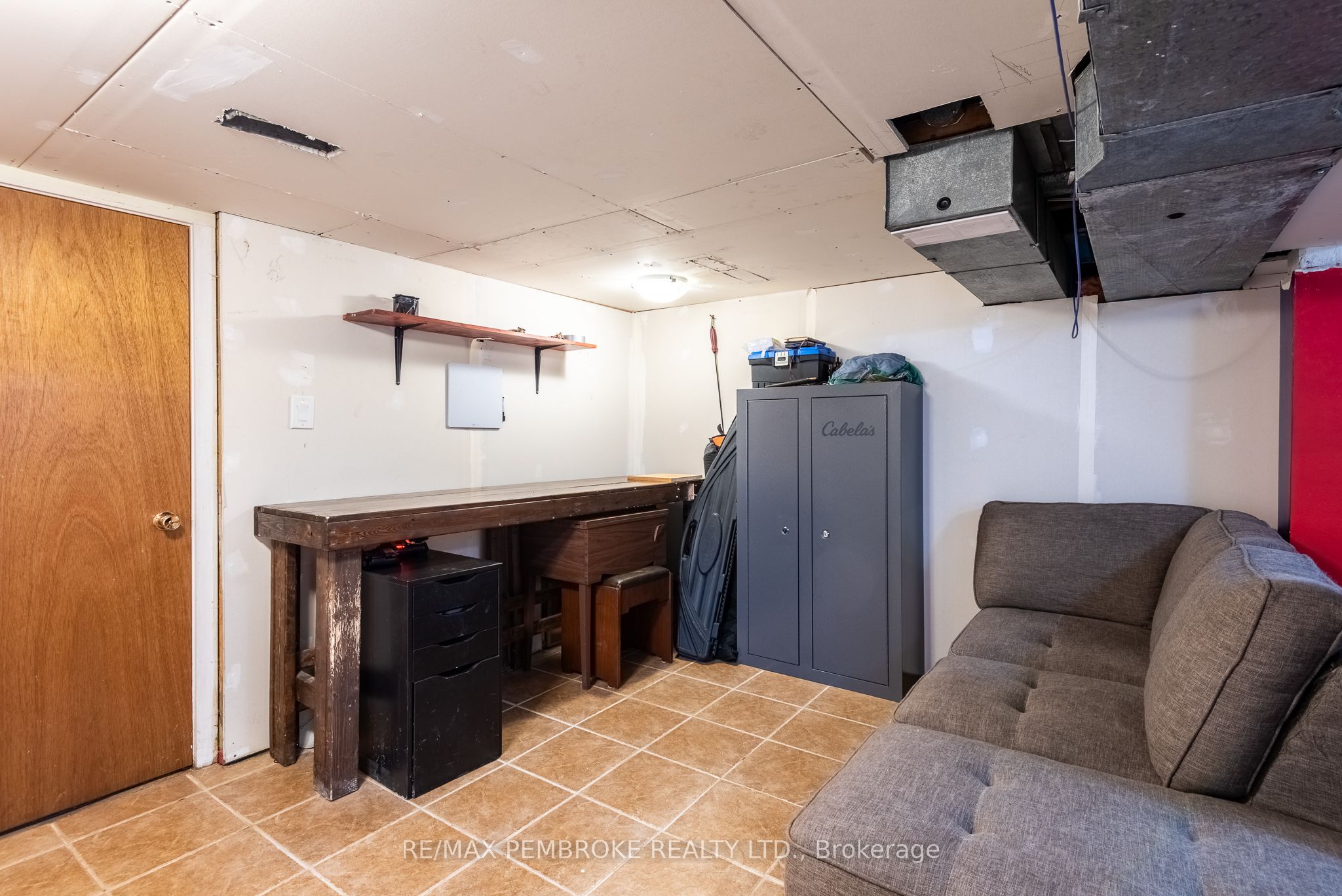 30 Ottawa Street Property Photo 34