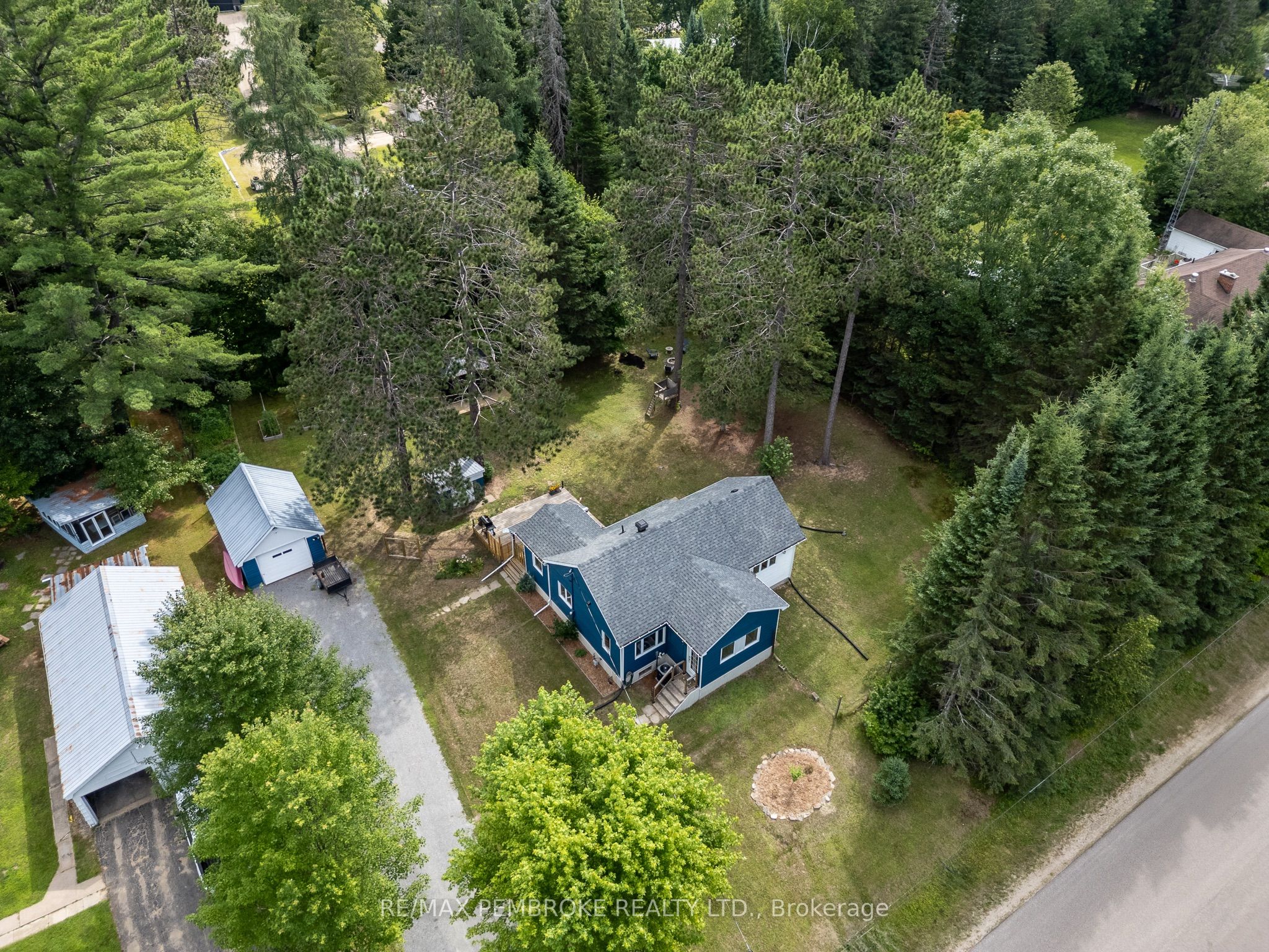 30 Ottawa Street Property Photo 40