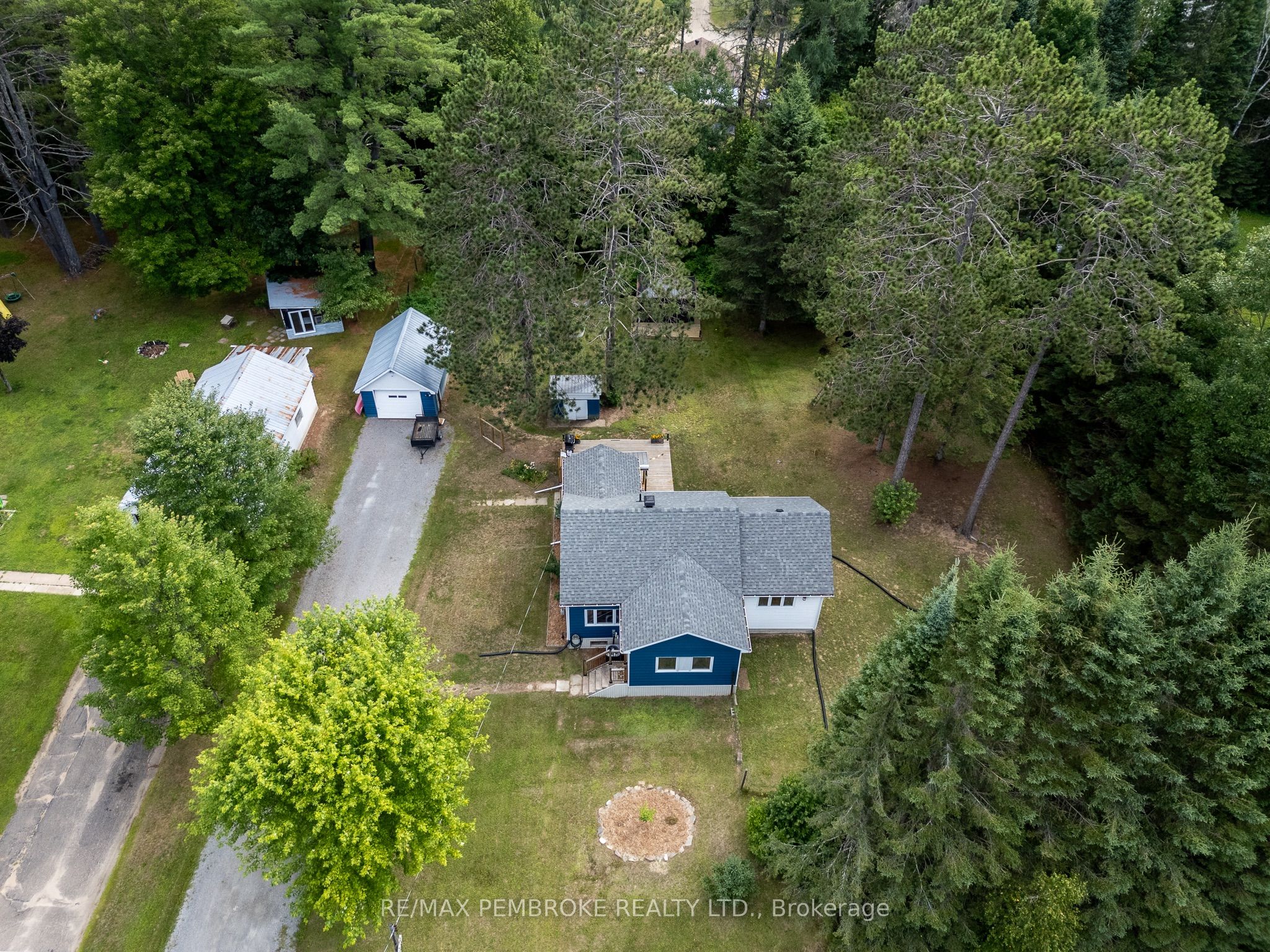 30 Ottawa Street Property Photo 44