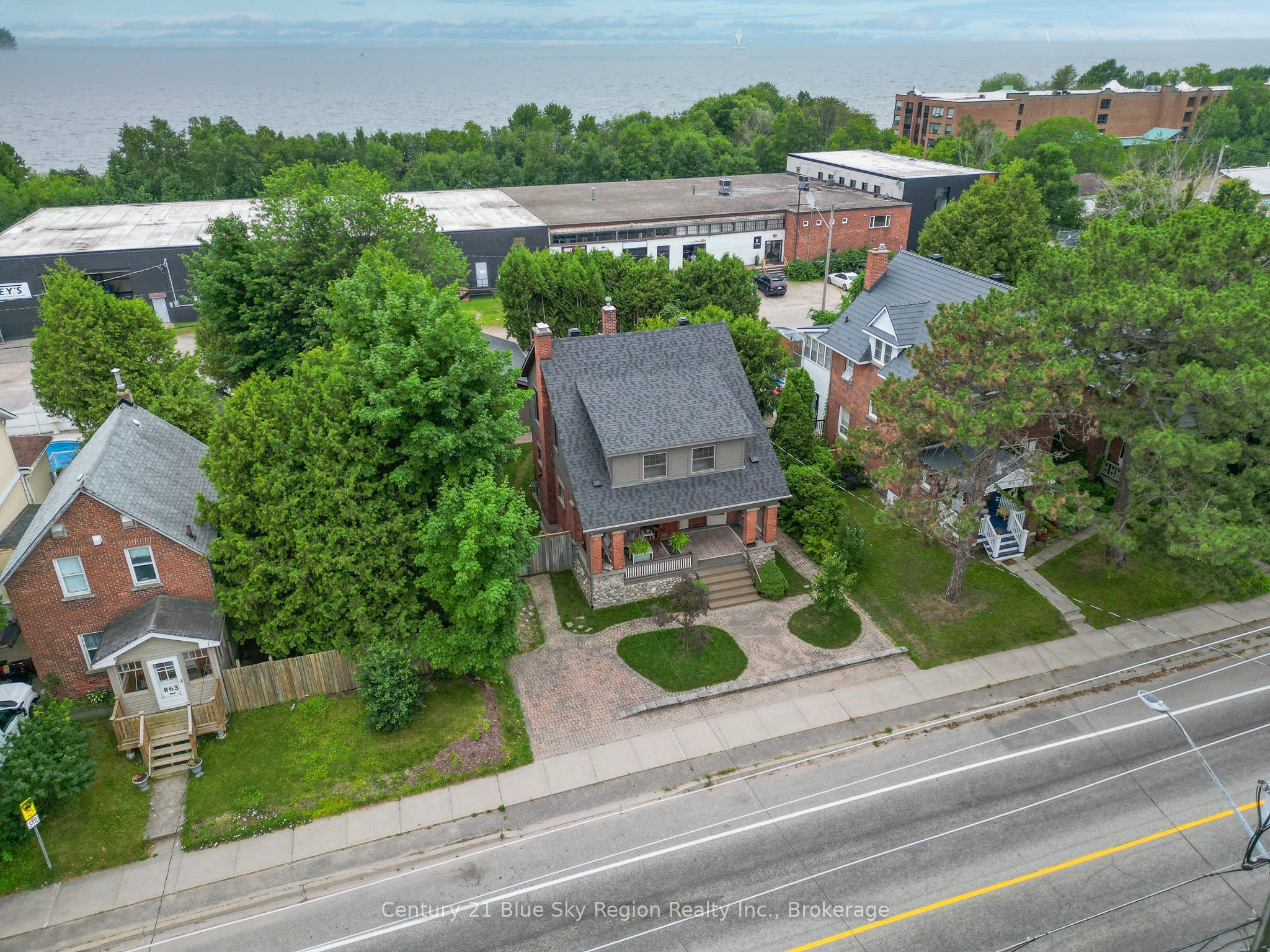 871 Main Street W Property Photo 46