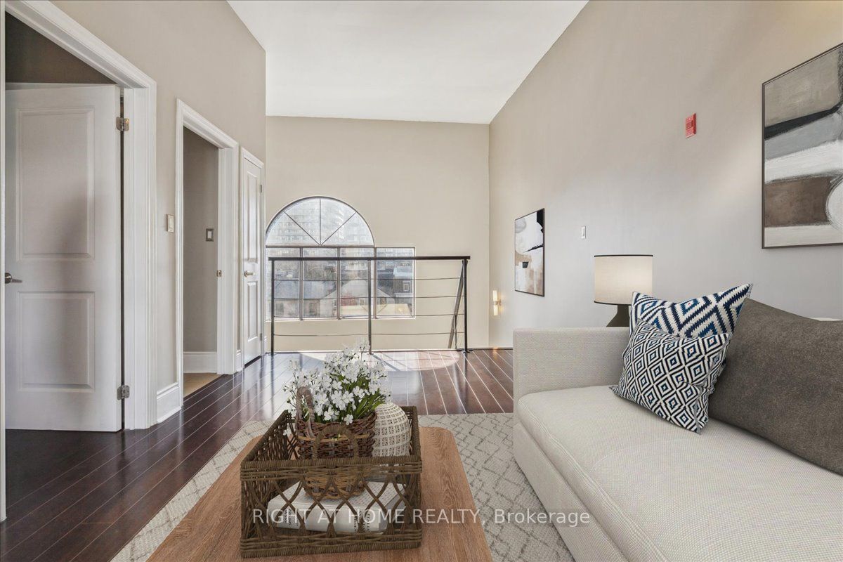 80 King William Street 402 Property Photo 16