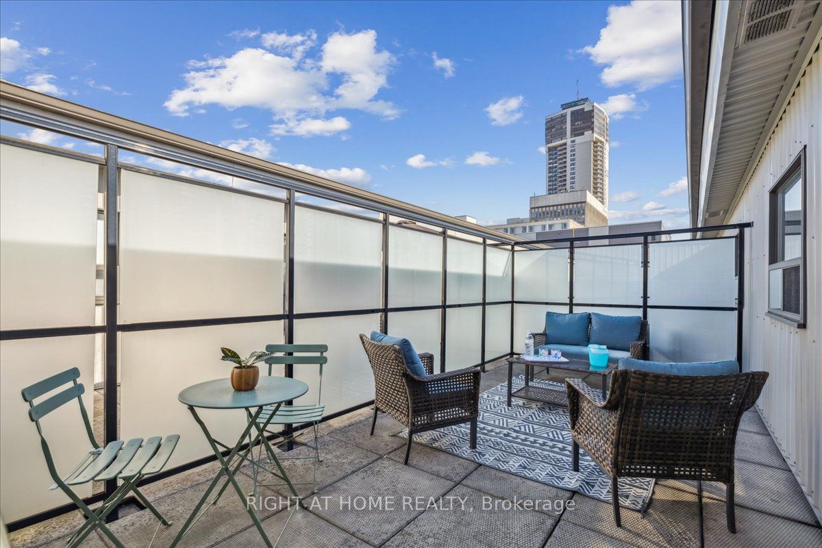 80 King William Street 402 Property Photo 22