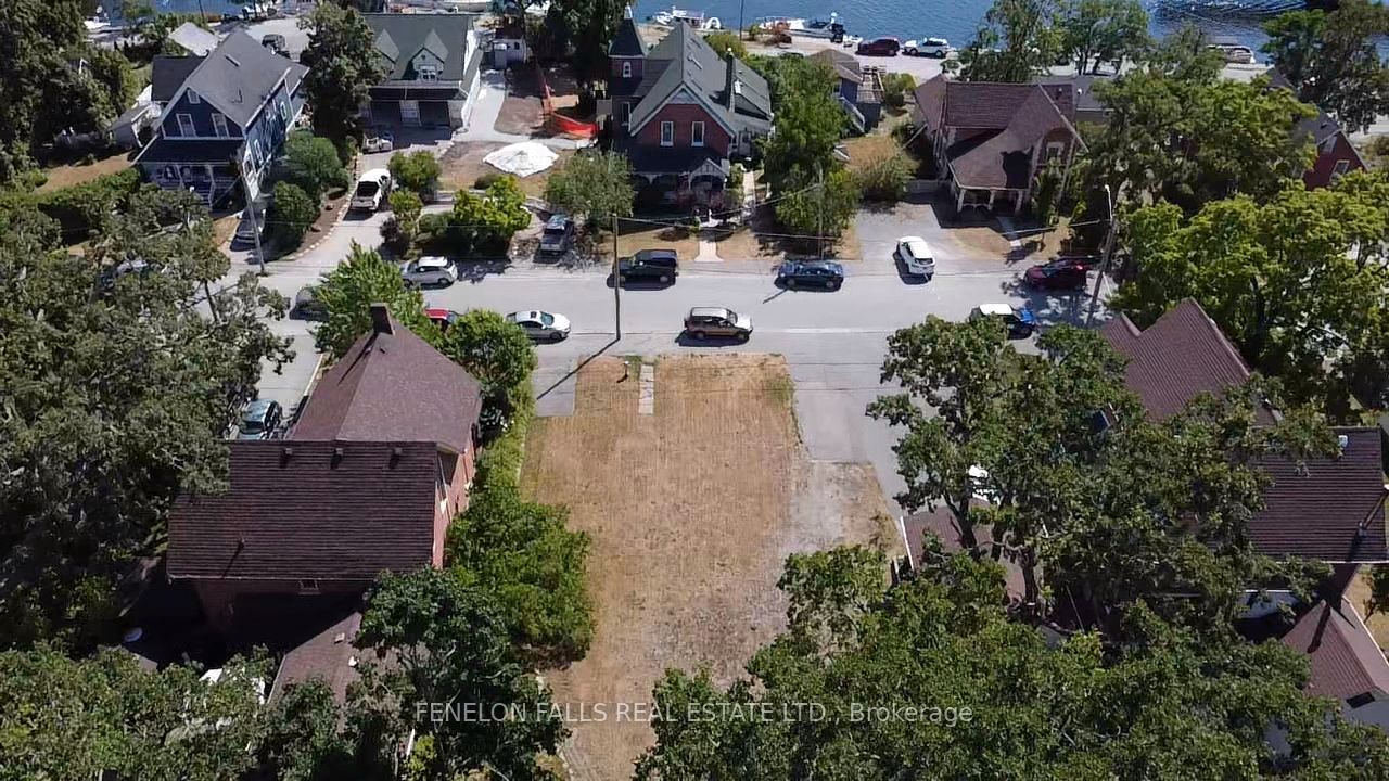 38 Oak Street Property Photo