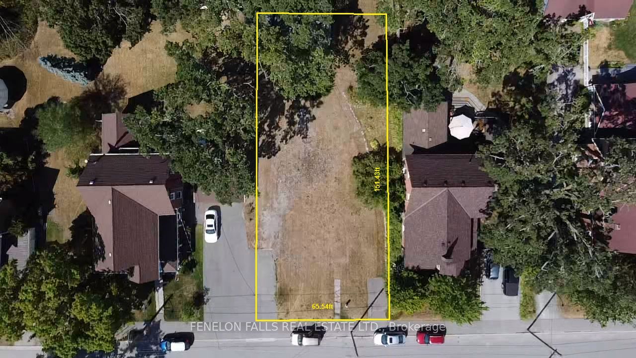 38 Oak Street Property Photo 5