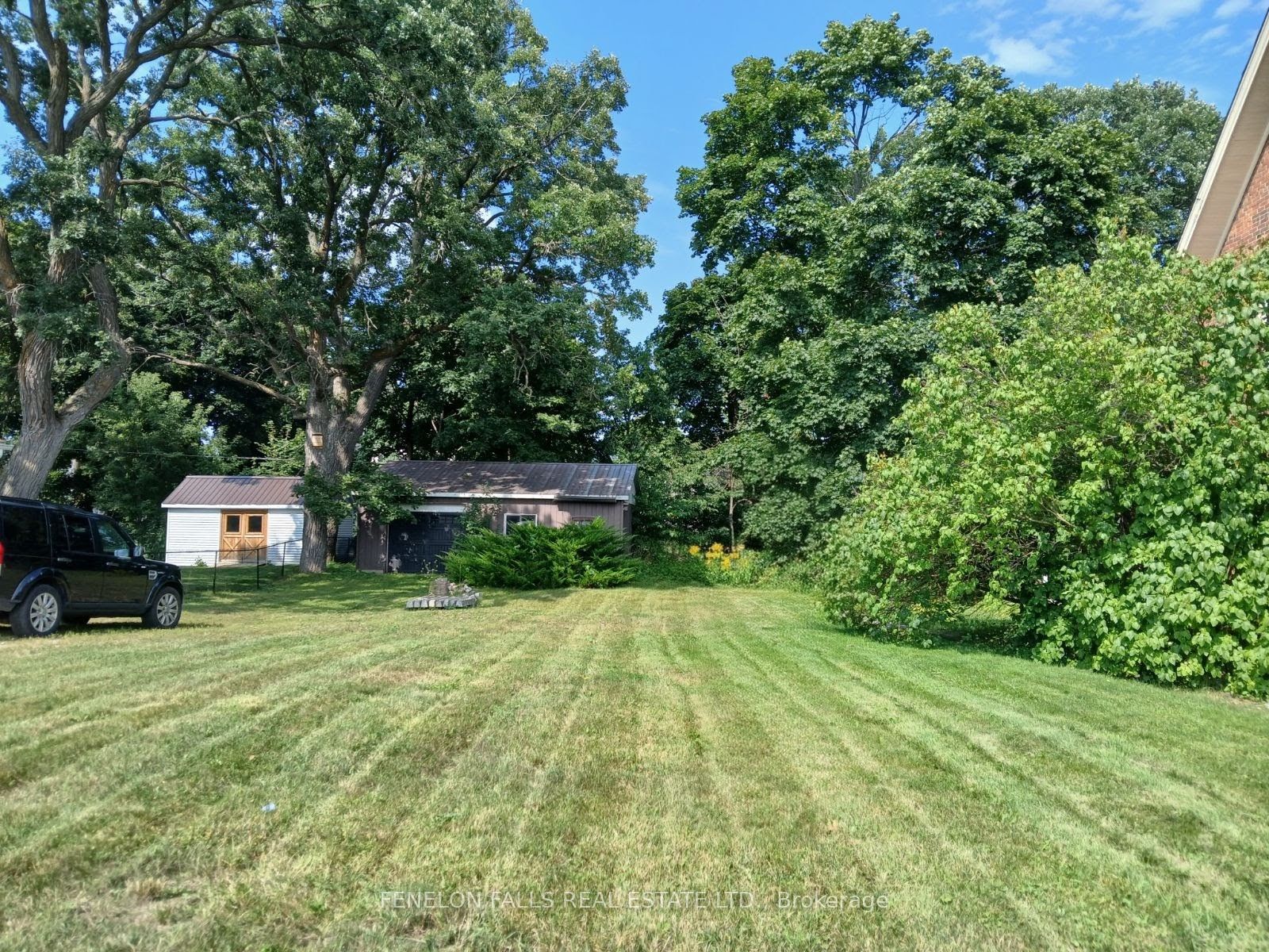 38 Oak Street Property Photo 6