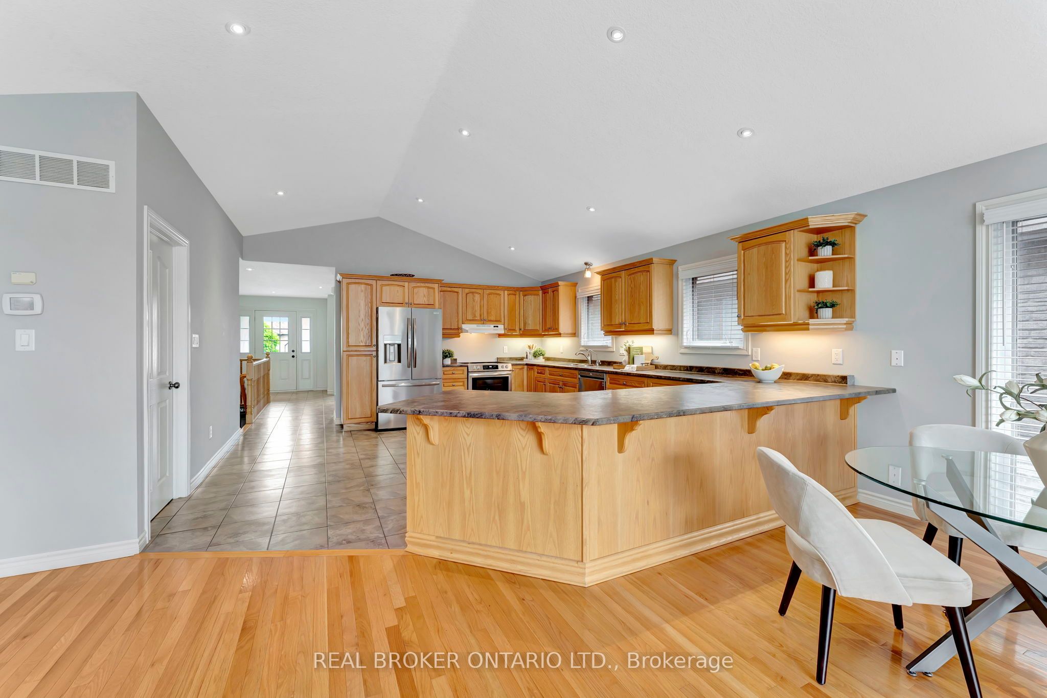 23 Oakcliffe Street Property Photo 12