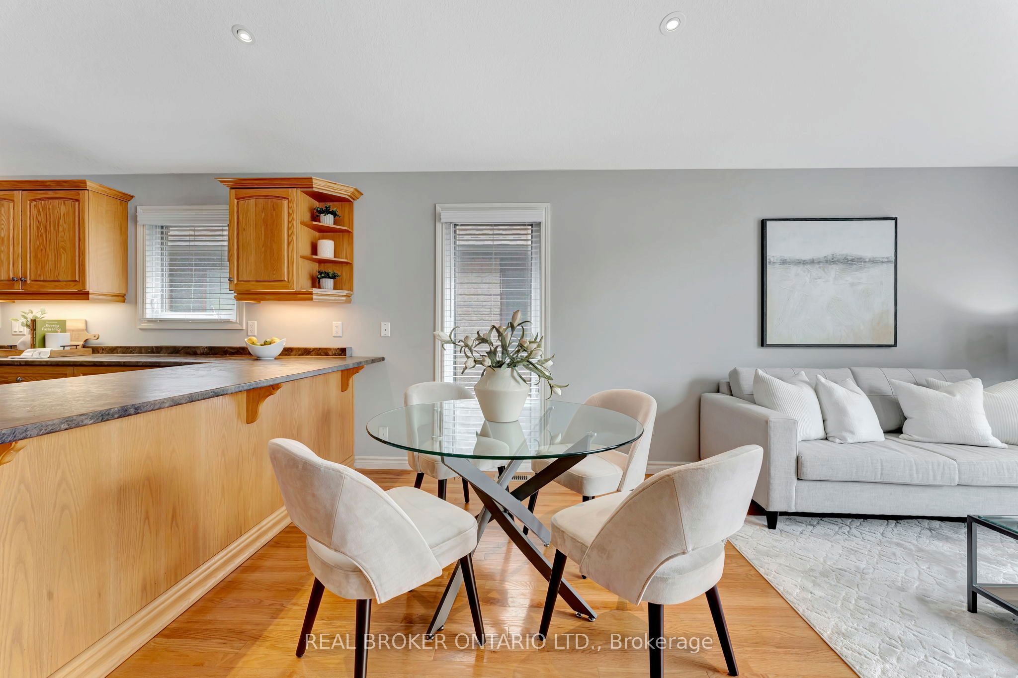 23 Oakcliffe Street Property Photo 13