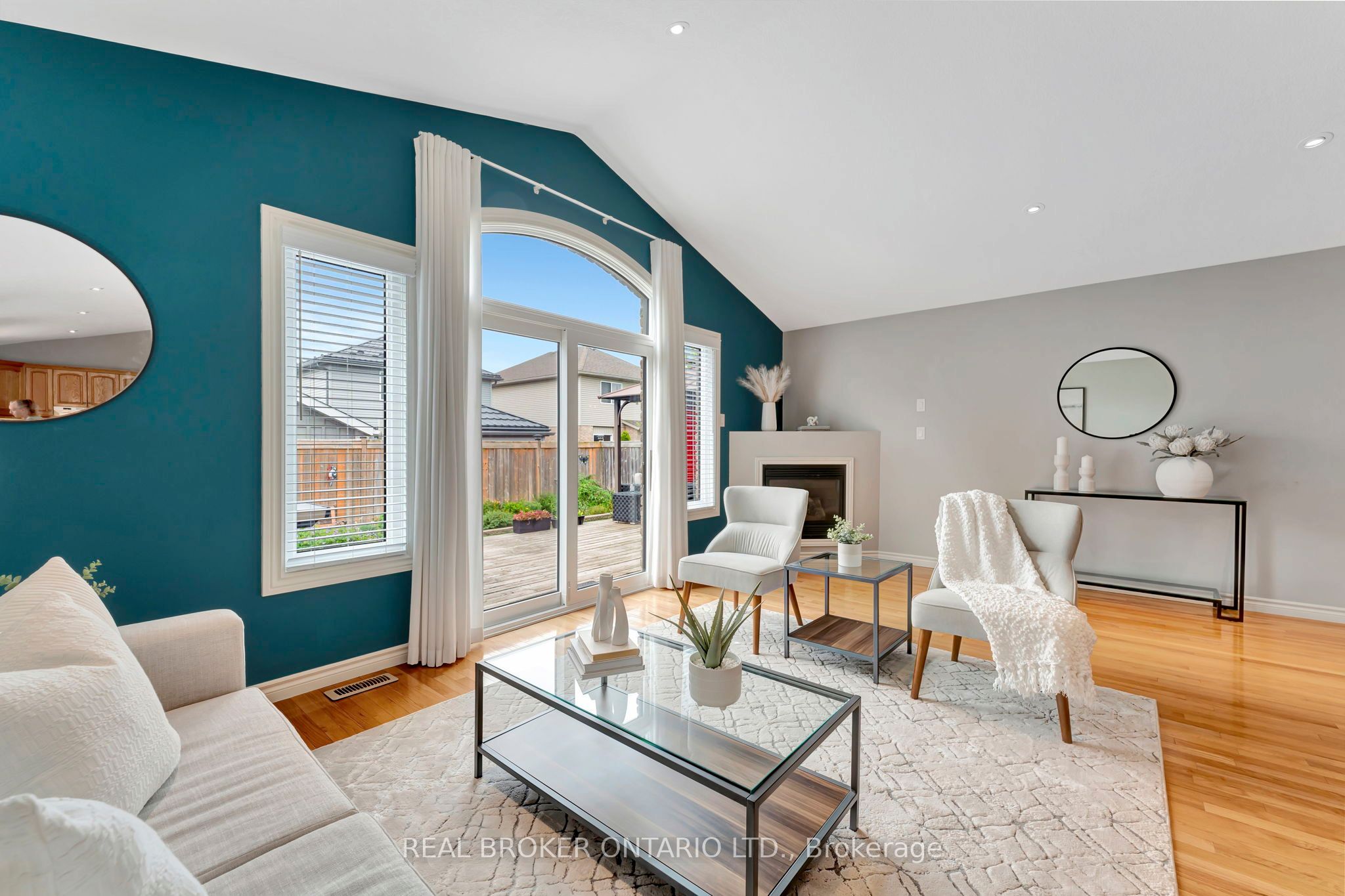 23 Oakcliffe Street Property Photo 15