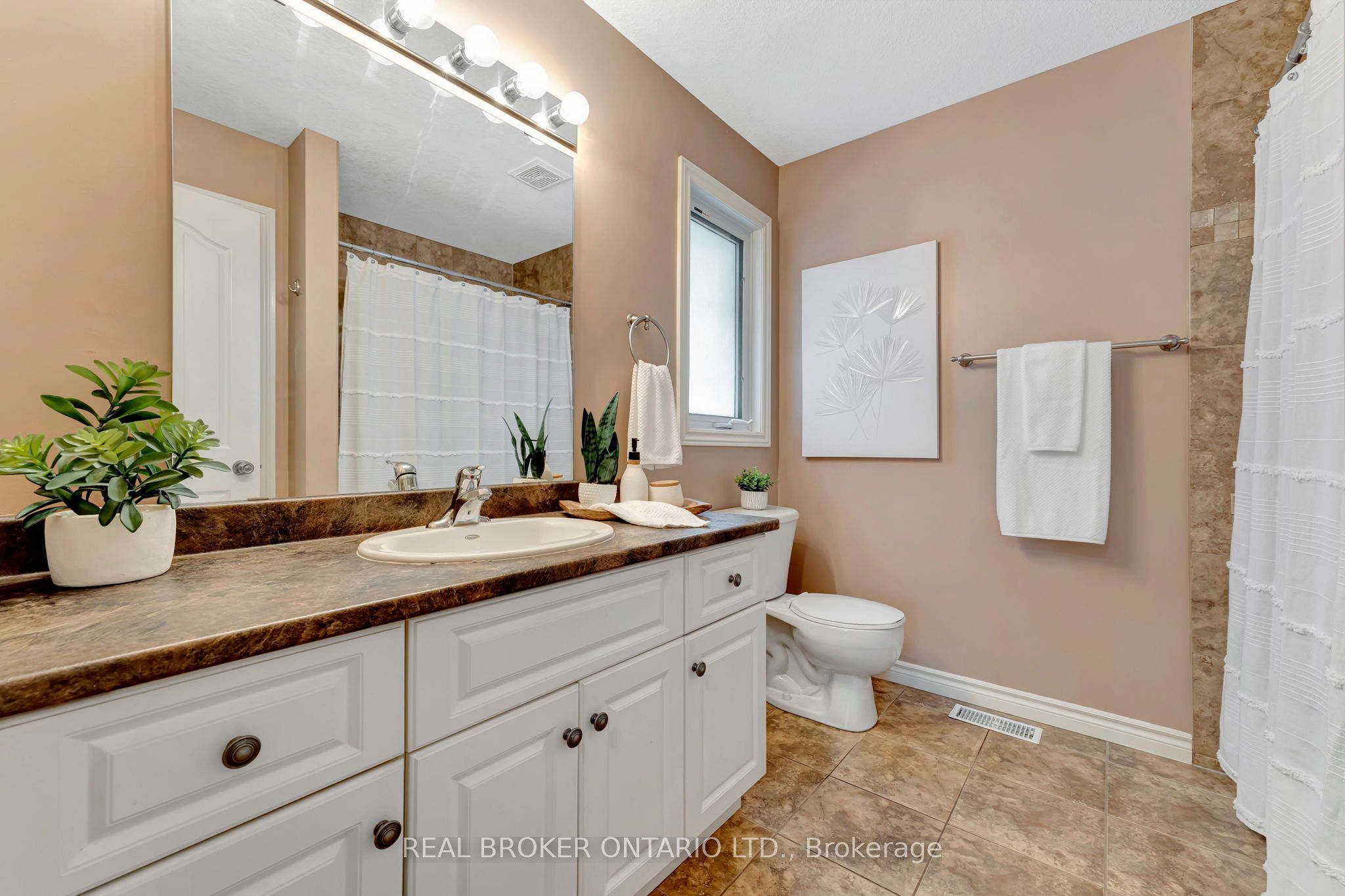 23 Oakcliffe Street Property Photo 20