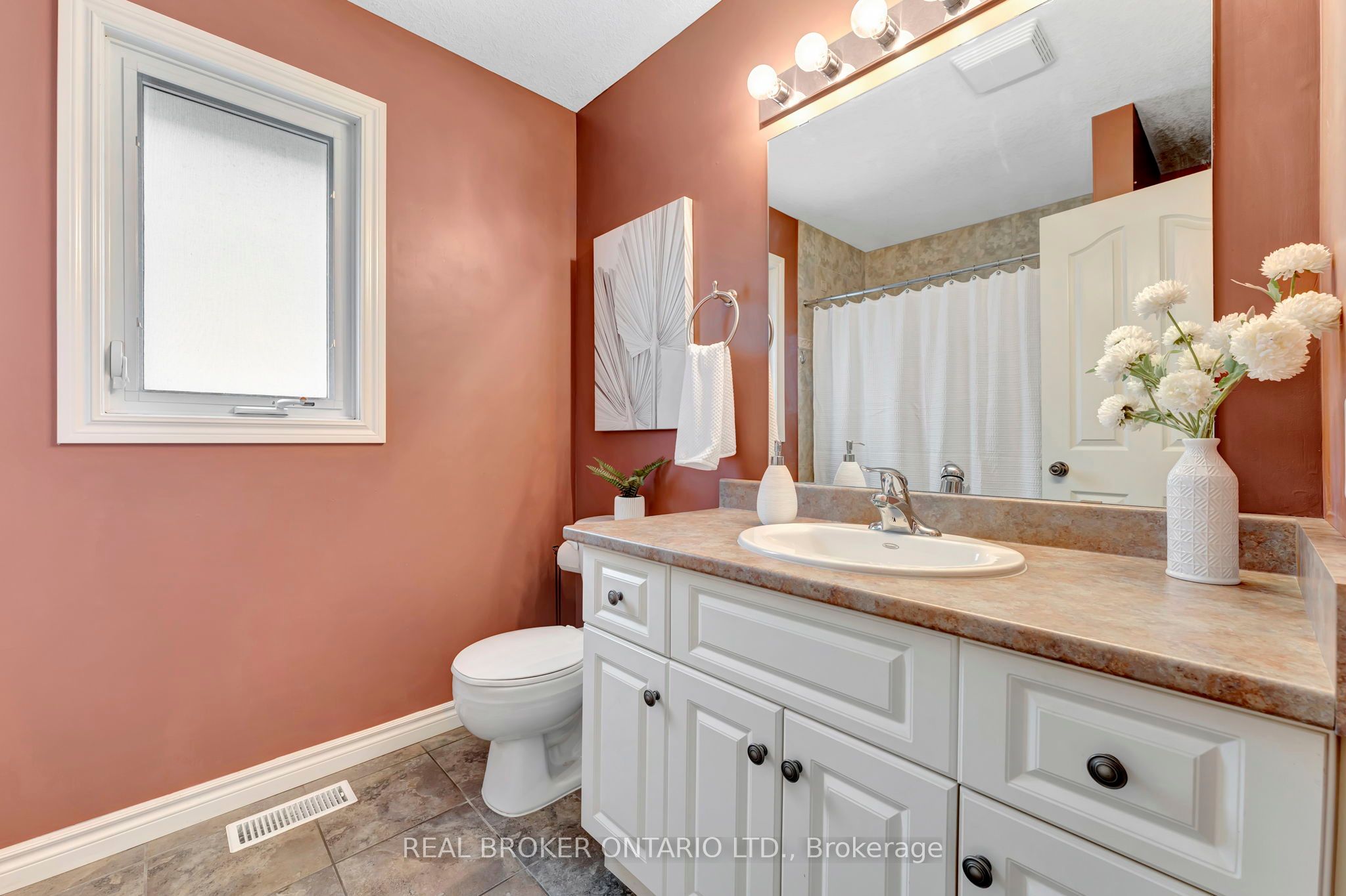 23 Oakcliffe Street Property Photo 21
