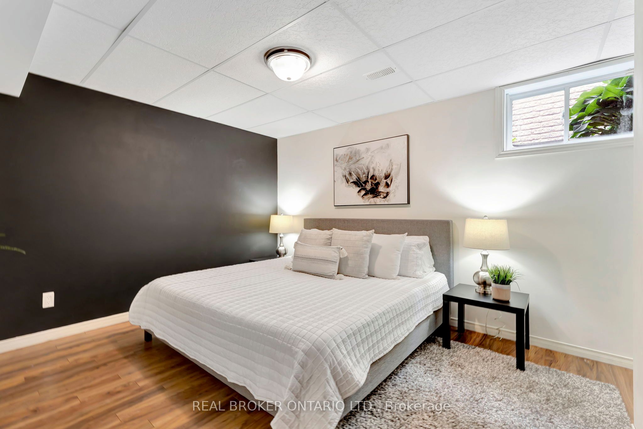 23 Oakcliffe Street Property Photo 25