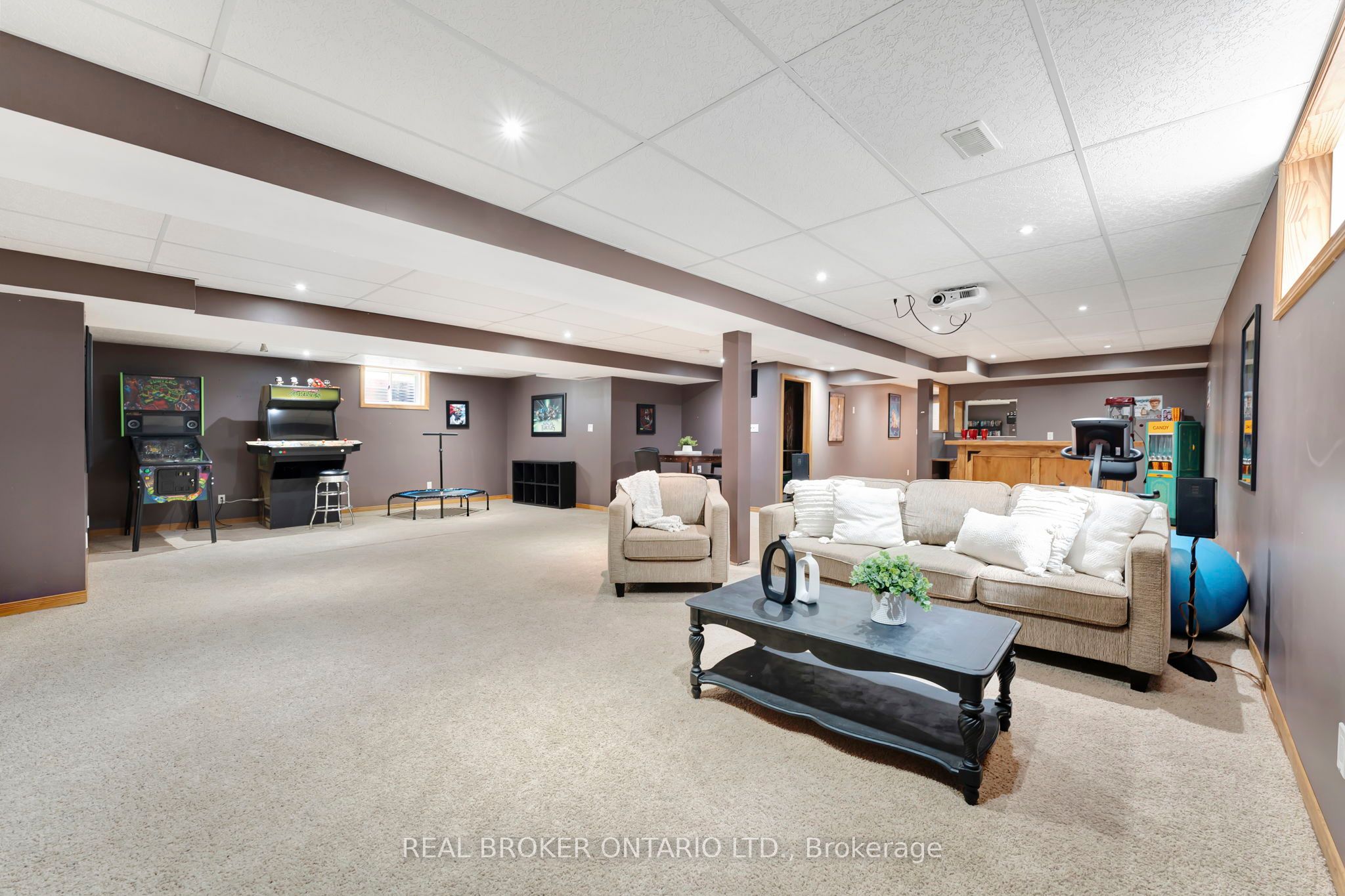 23 Oakcliffe Street Property Photo 32
