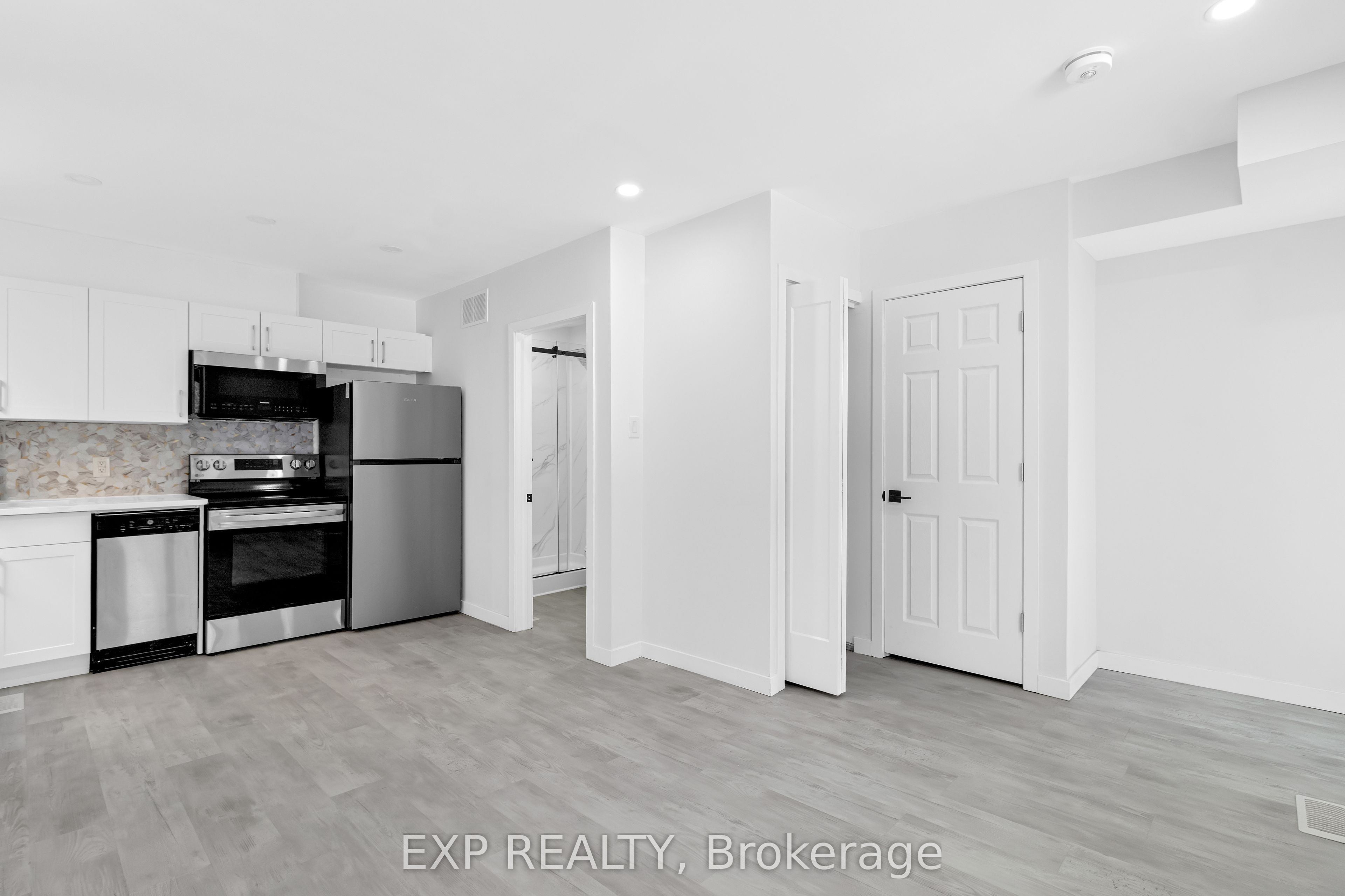 564 Brunel Street 3 Property Photo 1
