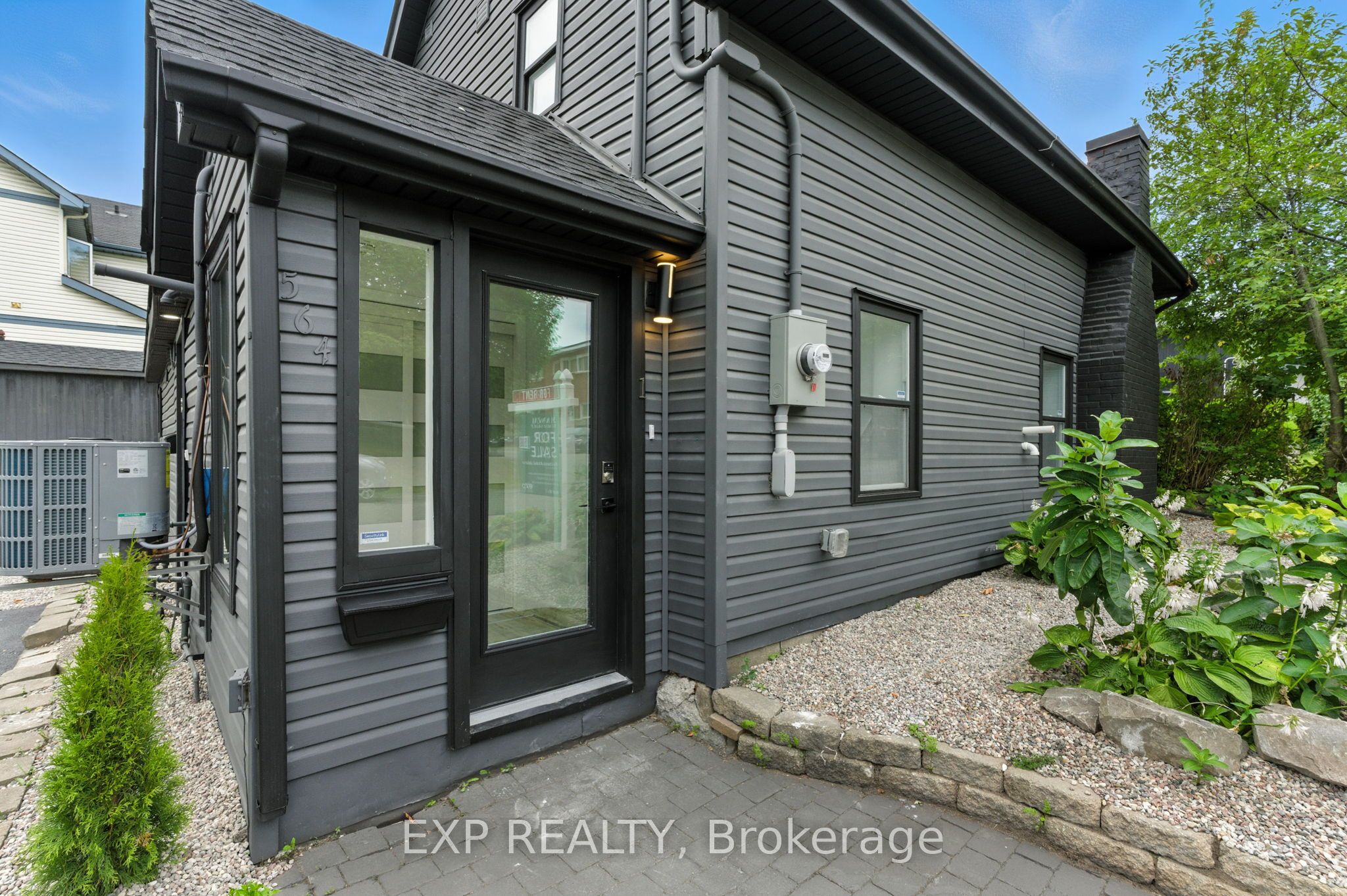 564 Brunel Street 1